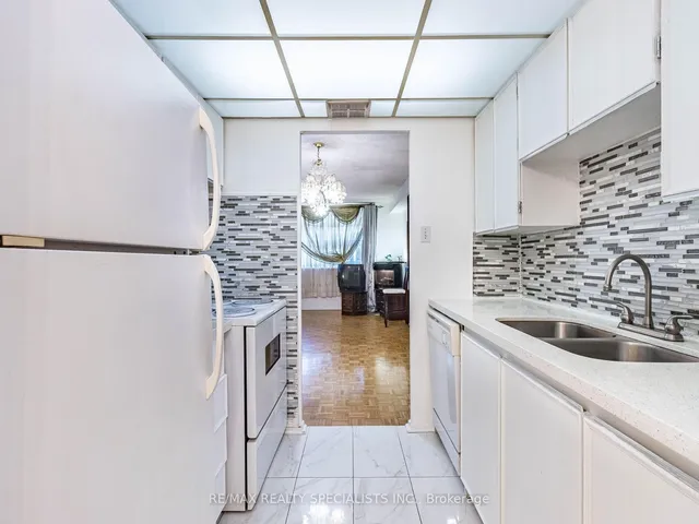 Additional property image - 4 Lisa St Unit 610