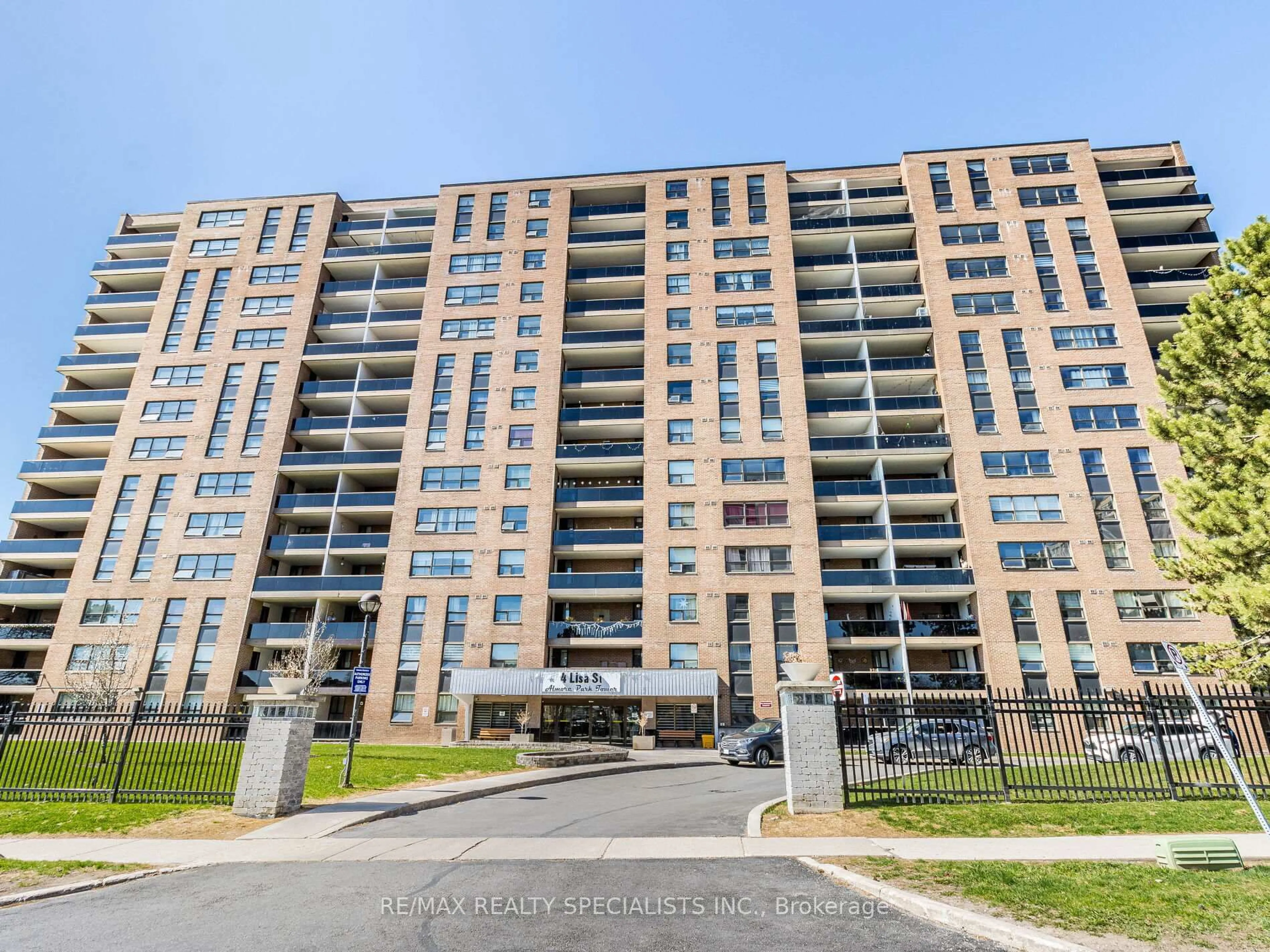 A pic from outside/outdoor area/front of a property/back of a property/a pic from drone, building for 4 Lisa St #610, Brampton Ontario L6T 4B6