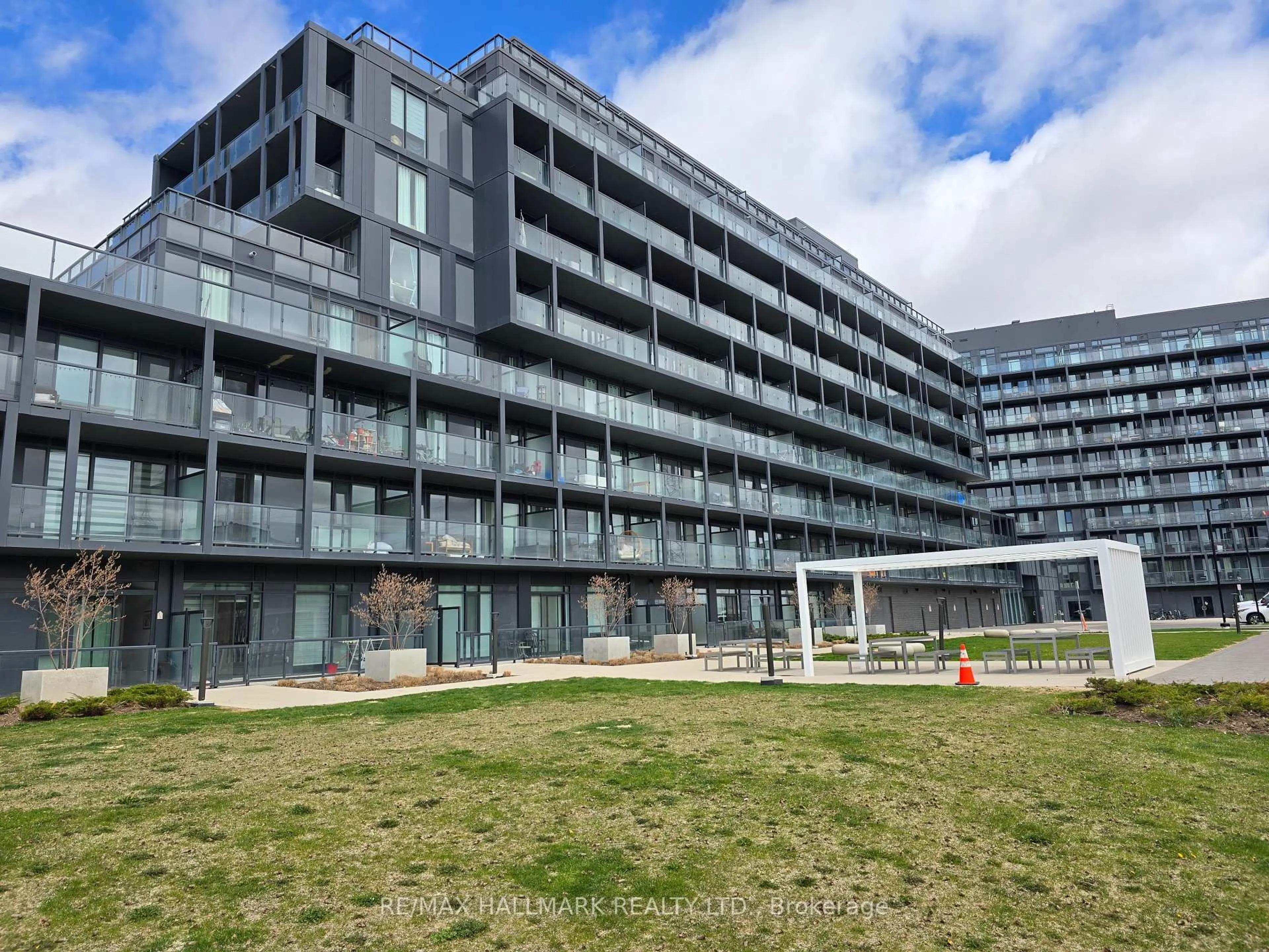 A pic from outside/outdoor area/front of a property/back of a property/a pic from drone, building for 3210 Dakota Common #A405, Burlington Ontario L7M 2A8
