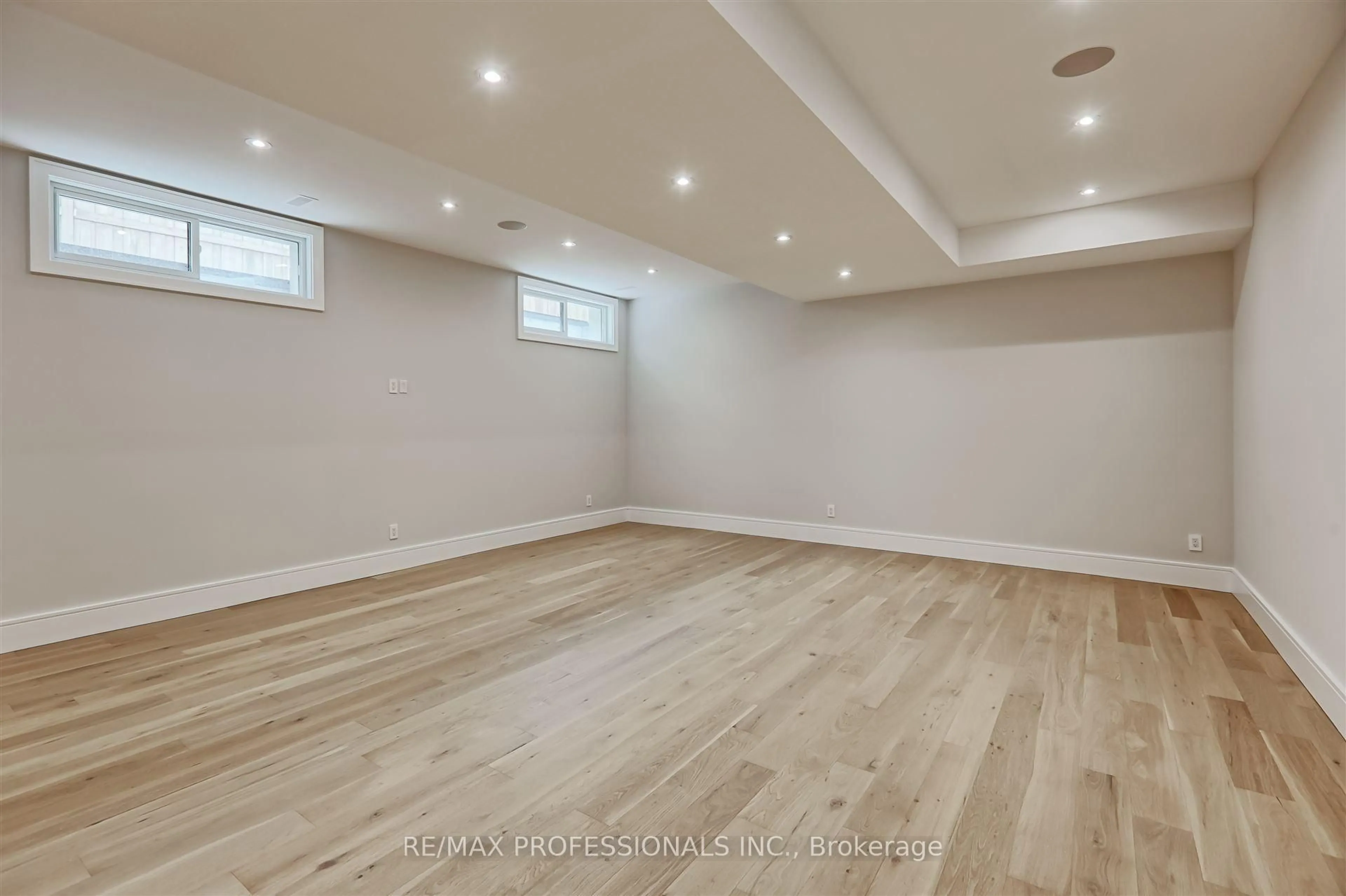 A pic of a room for 466 Prince Edward Dr, Toronto Ontario M8X 2M3