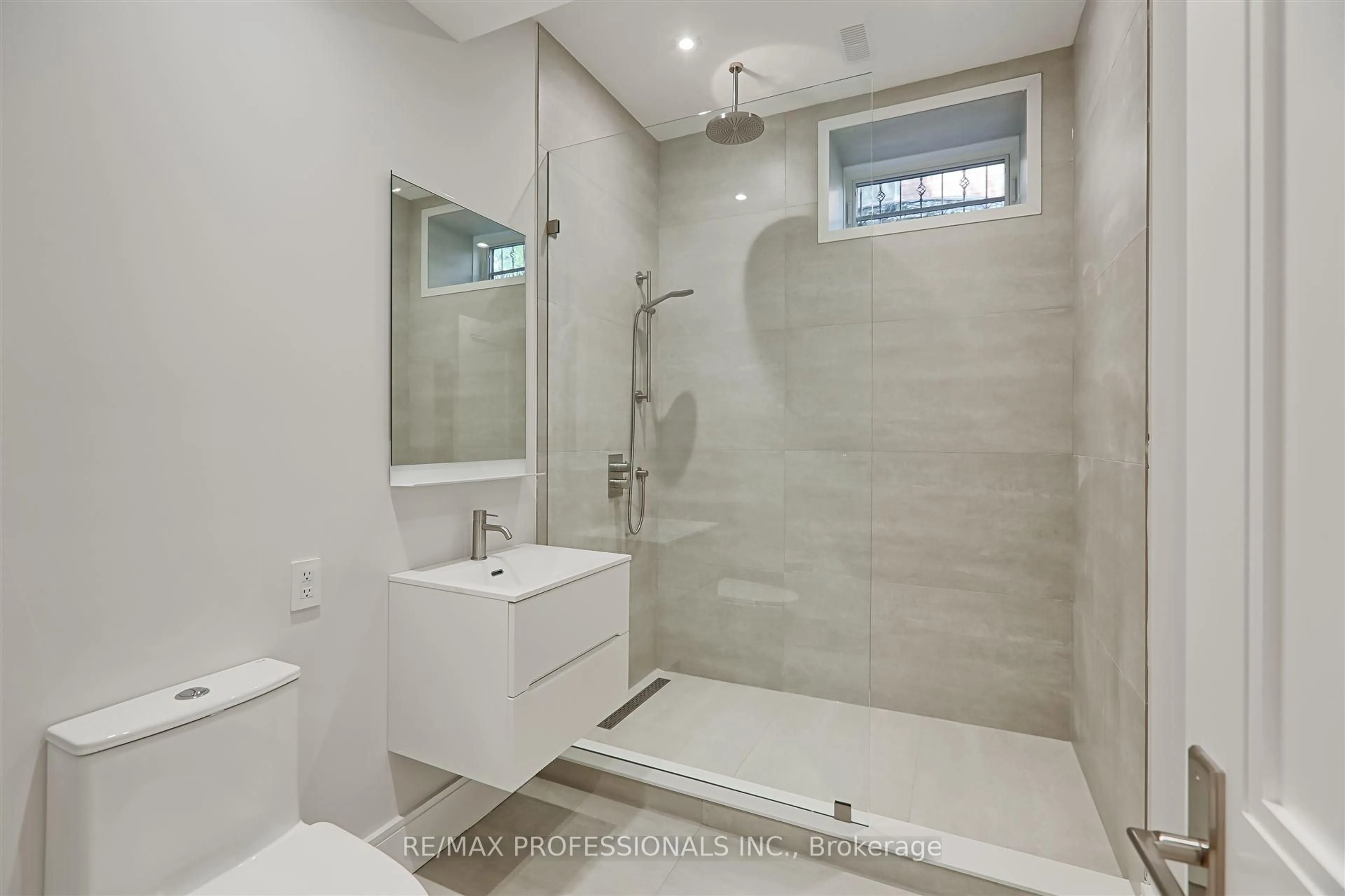 Contemporary bathroom, ceramic/tile floor for 466 Prince Edward Dr, Toronto Ontario M8X 2M3