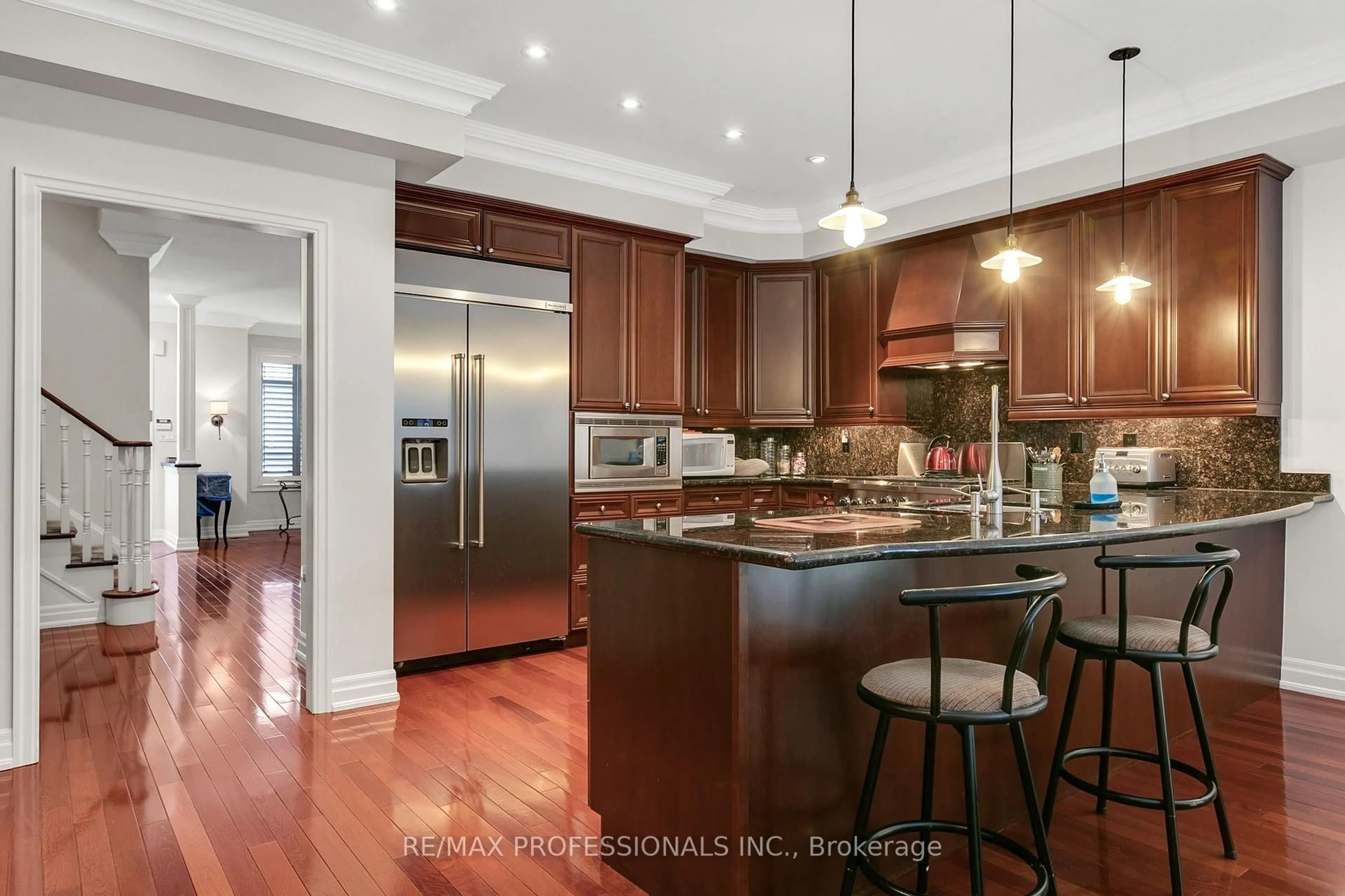 Open concept kitchen, unknown for 84 Compass Way, Mississauga Ontario L5G 4T8