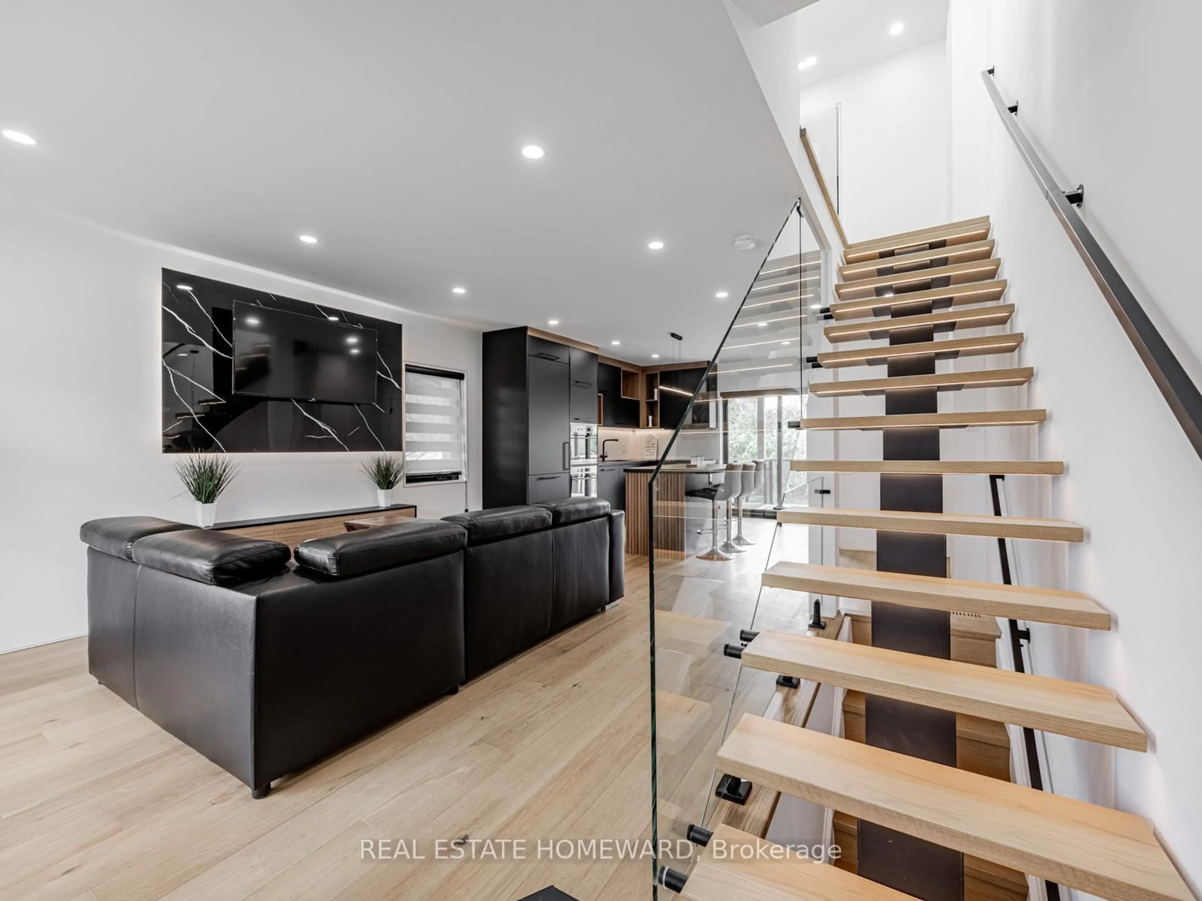 Stairs for 10 Juliana Crt, Toronto Ontario M6S 2R2