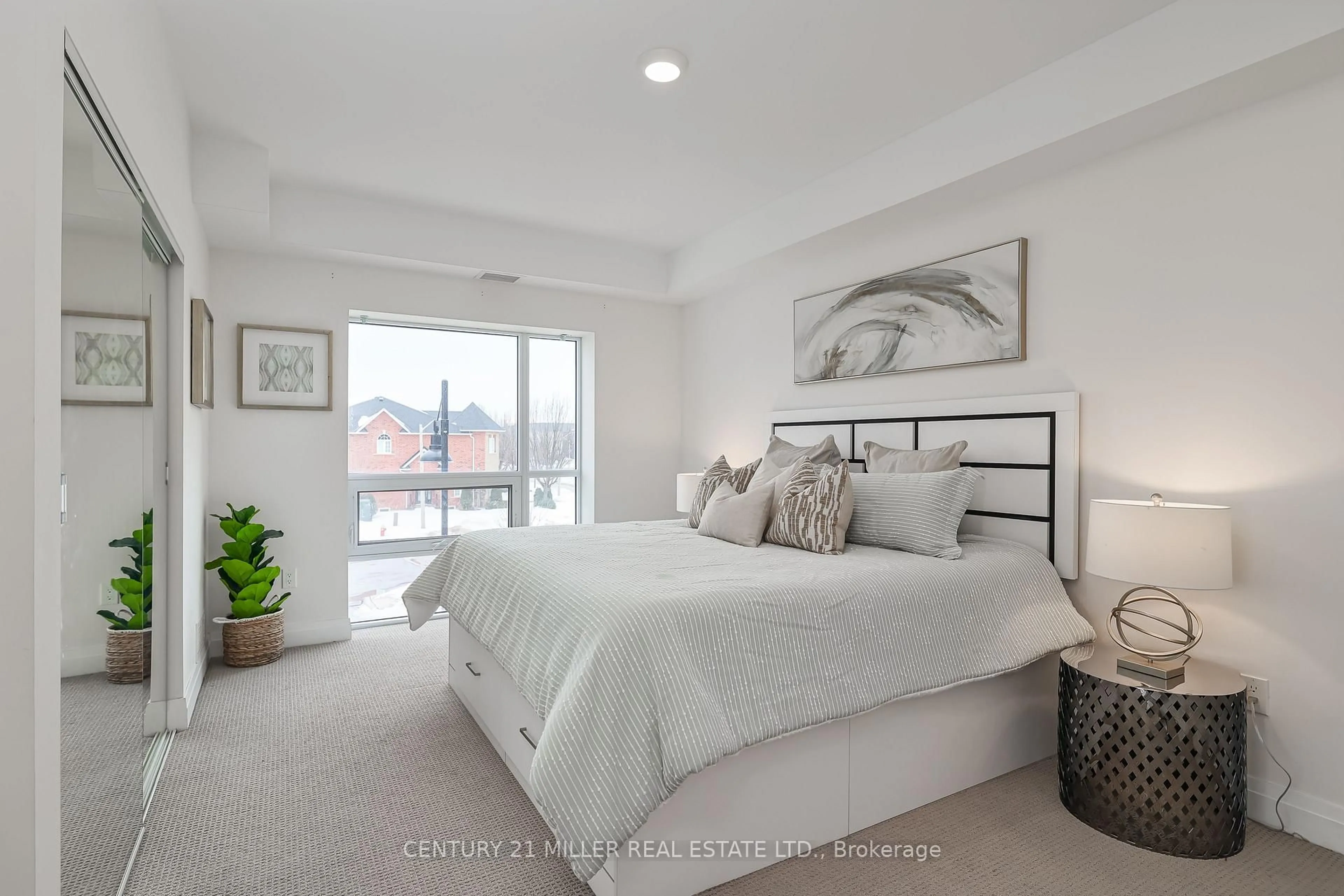 Bedroom with bed, unknown for 4040 Upper Middle Rd #222, Burlington Ontario L7M 0H2