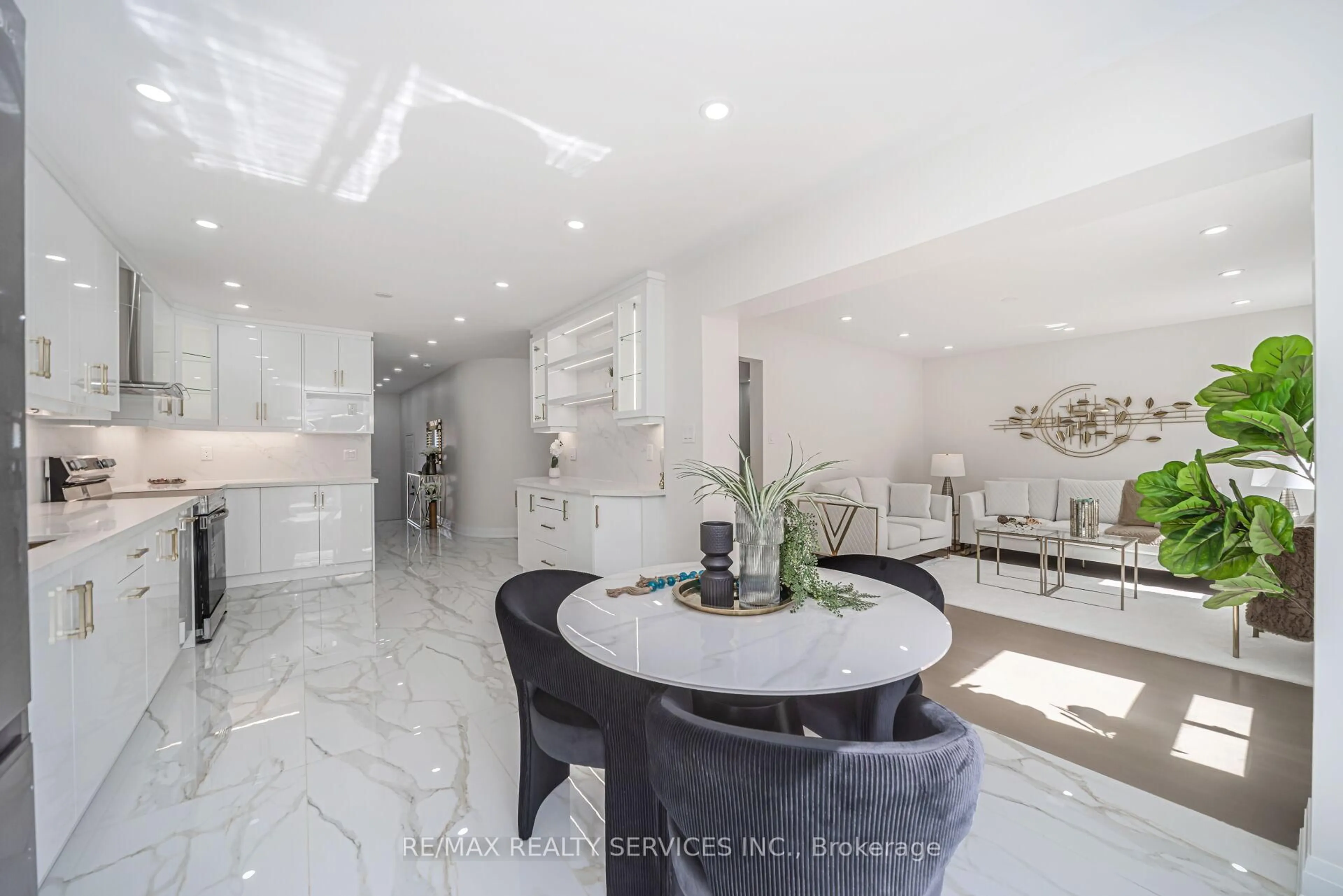 Contemporary kitchen, ceramic/tile floor for 10 Linderwood Dr, Brampton Ontario L7A 1R7