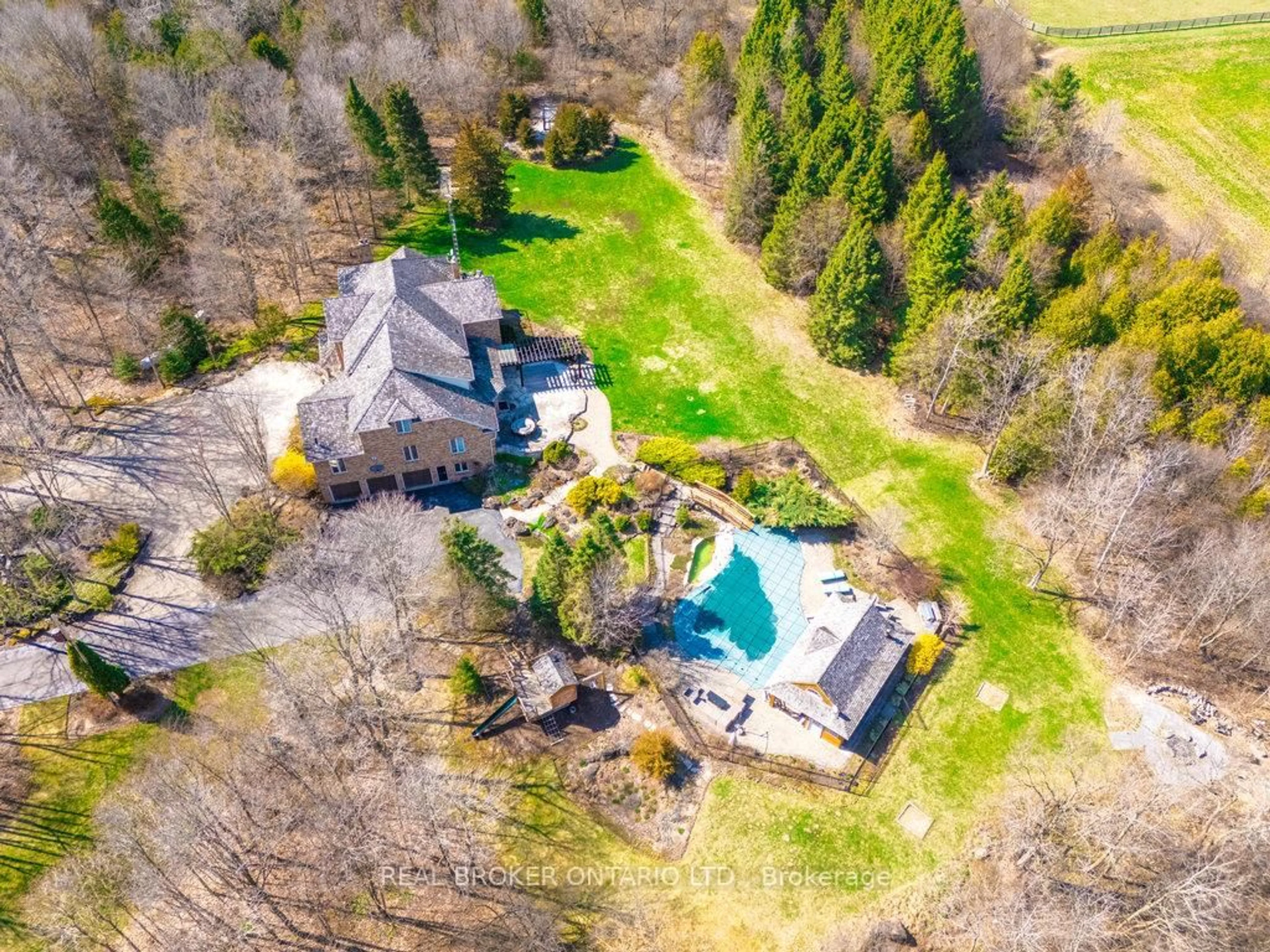 A pic from outside/outdoor area/front of a property/back of a property/a pic from drone, unknown for 13701 Fourth Line, Milton Ontario N0B 2K0