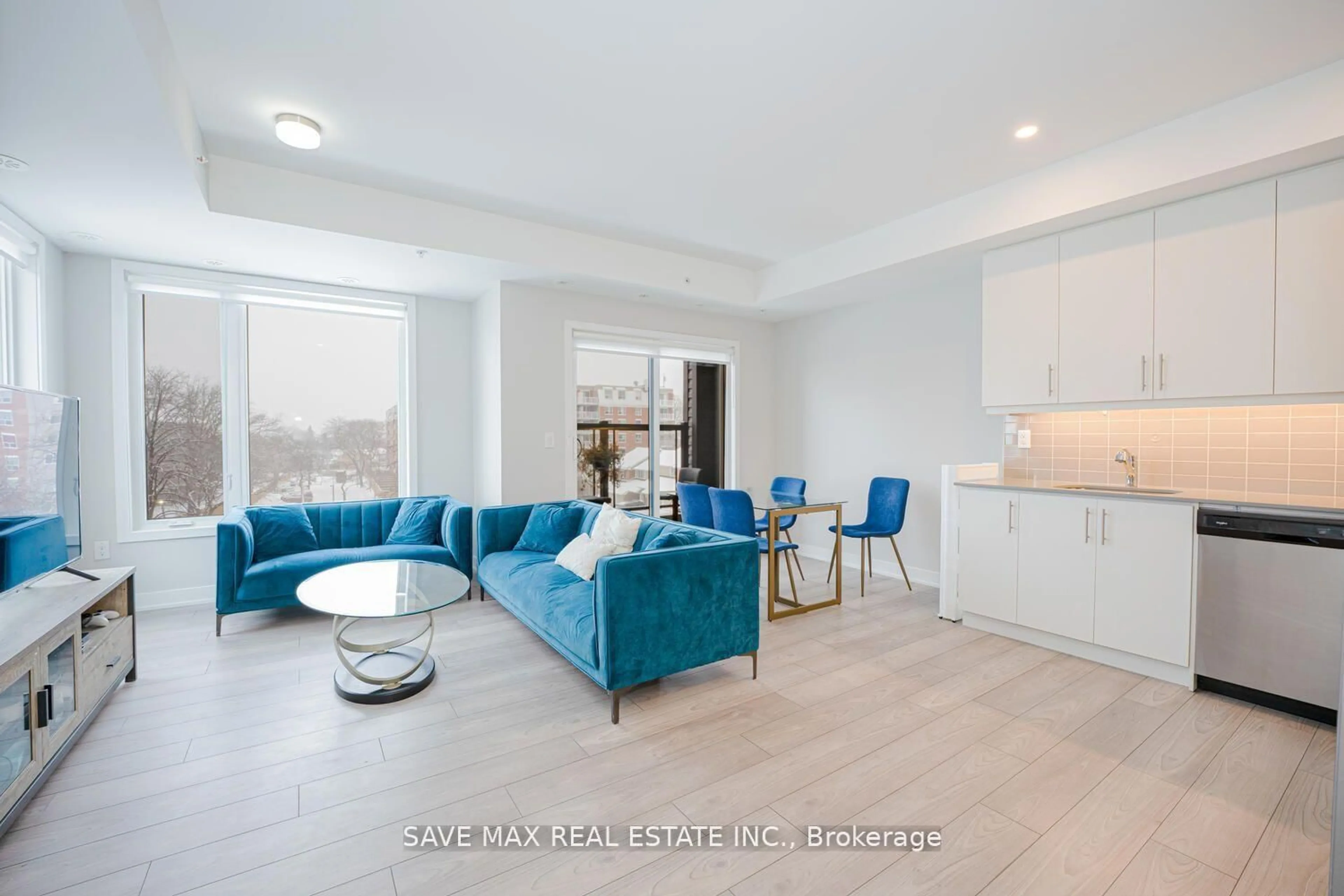 Living room with furniture, unknown for 3472 Widdicombe Way #2, Mississauga Ontario L5L 0B8
