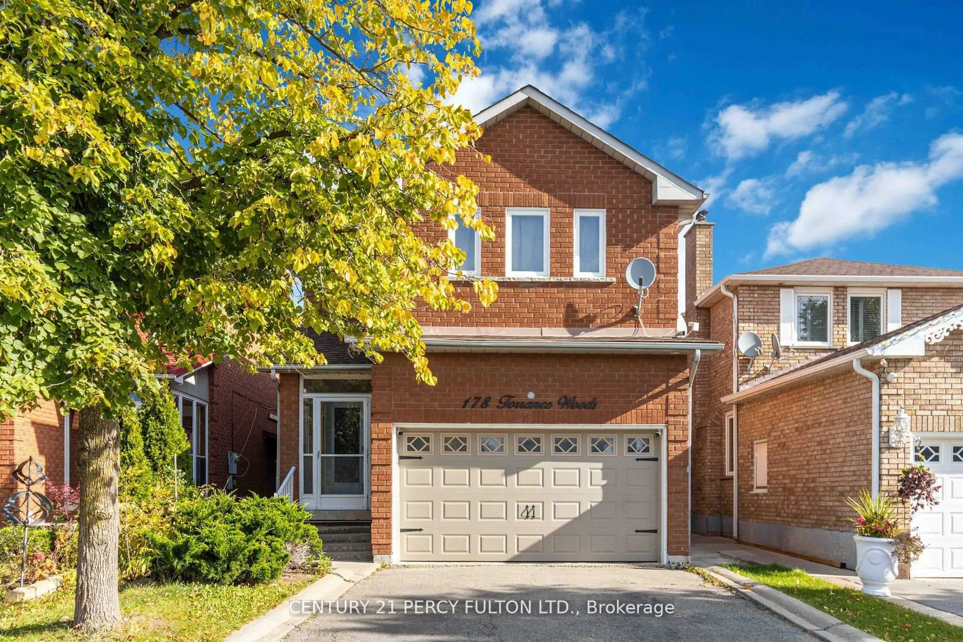 Home with brick exterior material, street for 178 Torrance Woods Wood, Brampton Ontario L6Y 4K1
