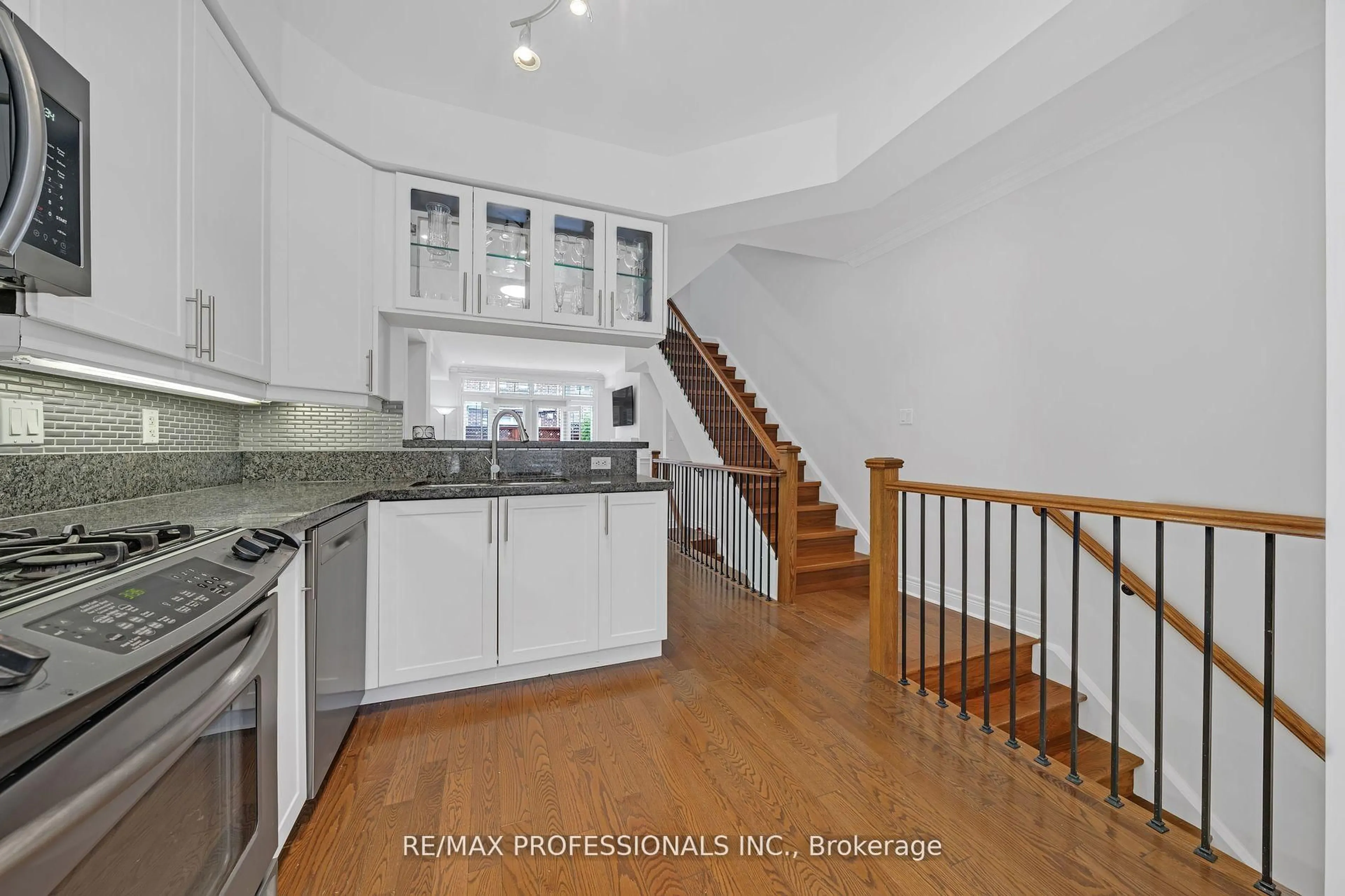 Open concept kitchen, ceramic/tile floor for 59 Furrow Lane, Toronto Ontario M8Z 0A1