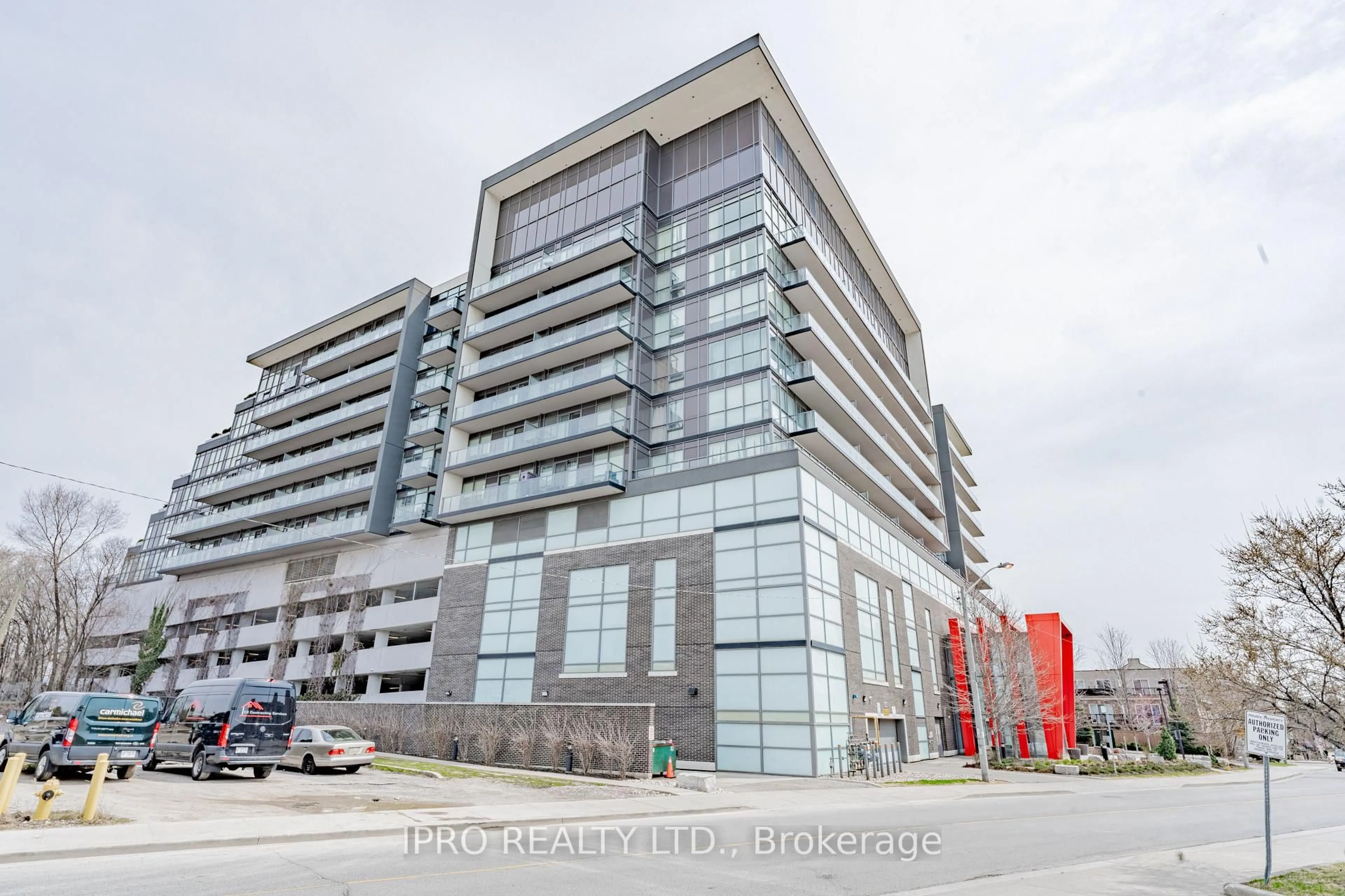 Indoor foyer for 15 James Finlay Way #625, Toronto Ontario M3M 0B3