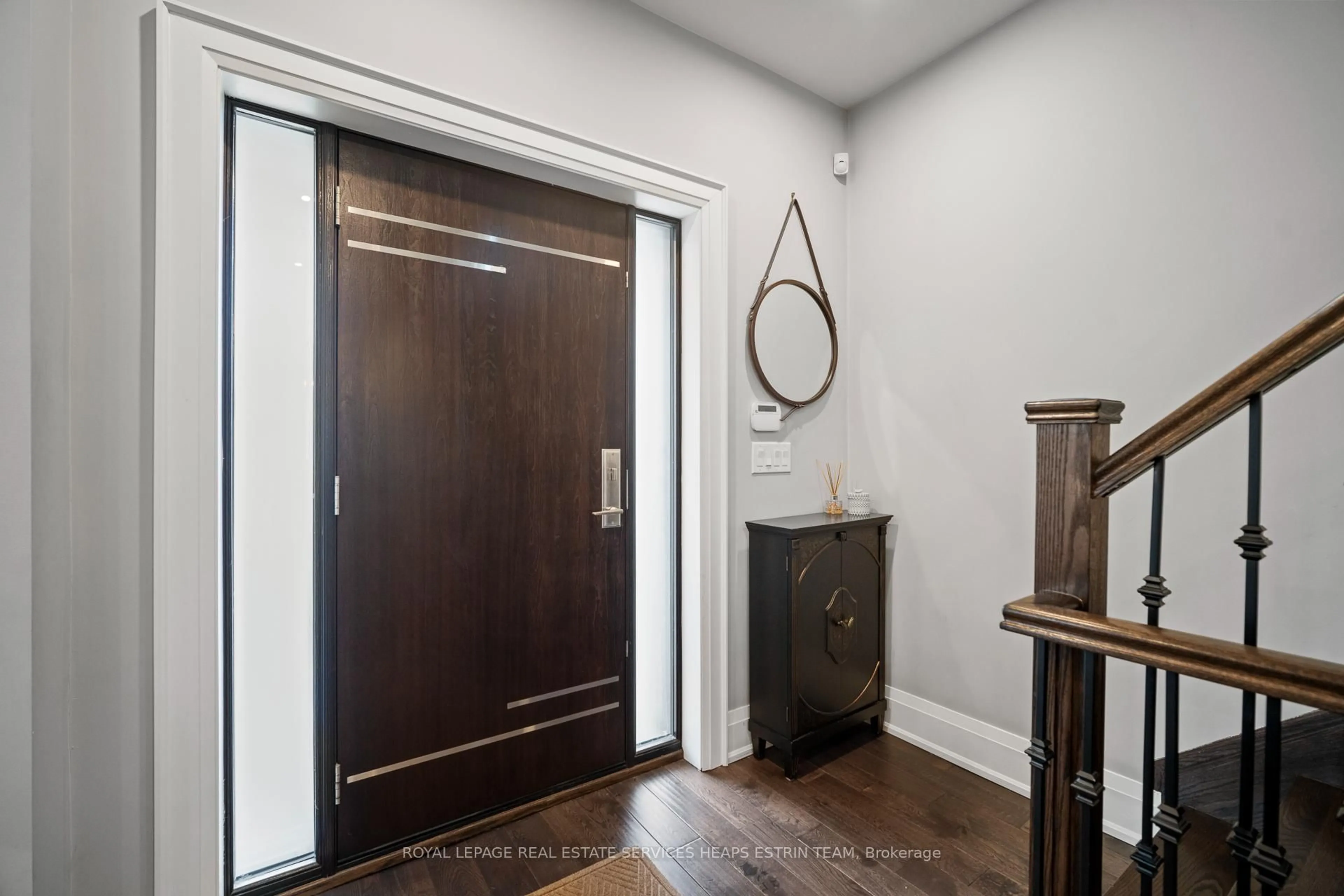 Indoor entryway for 7 Forest Path Crt, Toronto Ontario M9V 1L4
