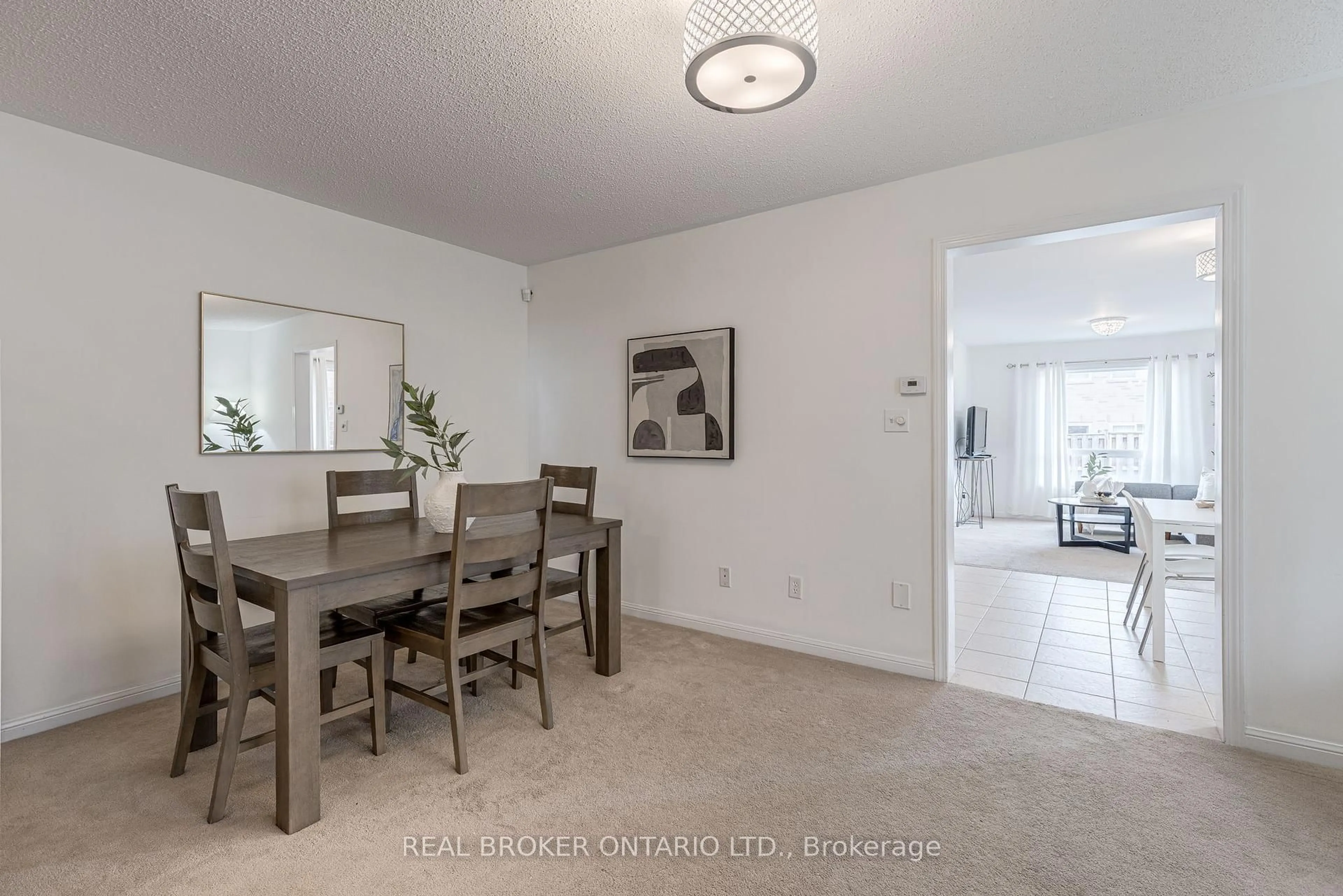 Dining room, unknown for 19 Coachlight Cres, Brampton Ontario L6P 2Y6