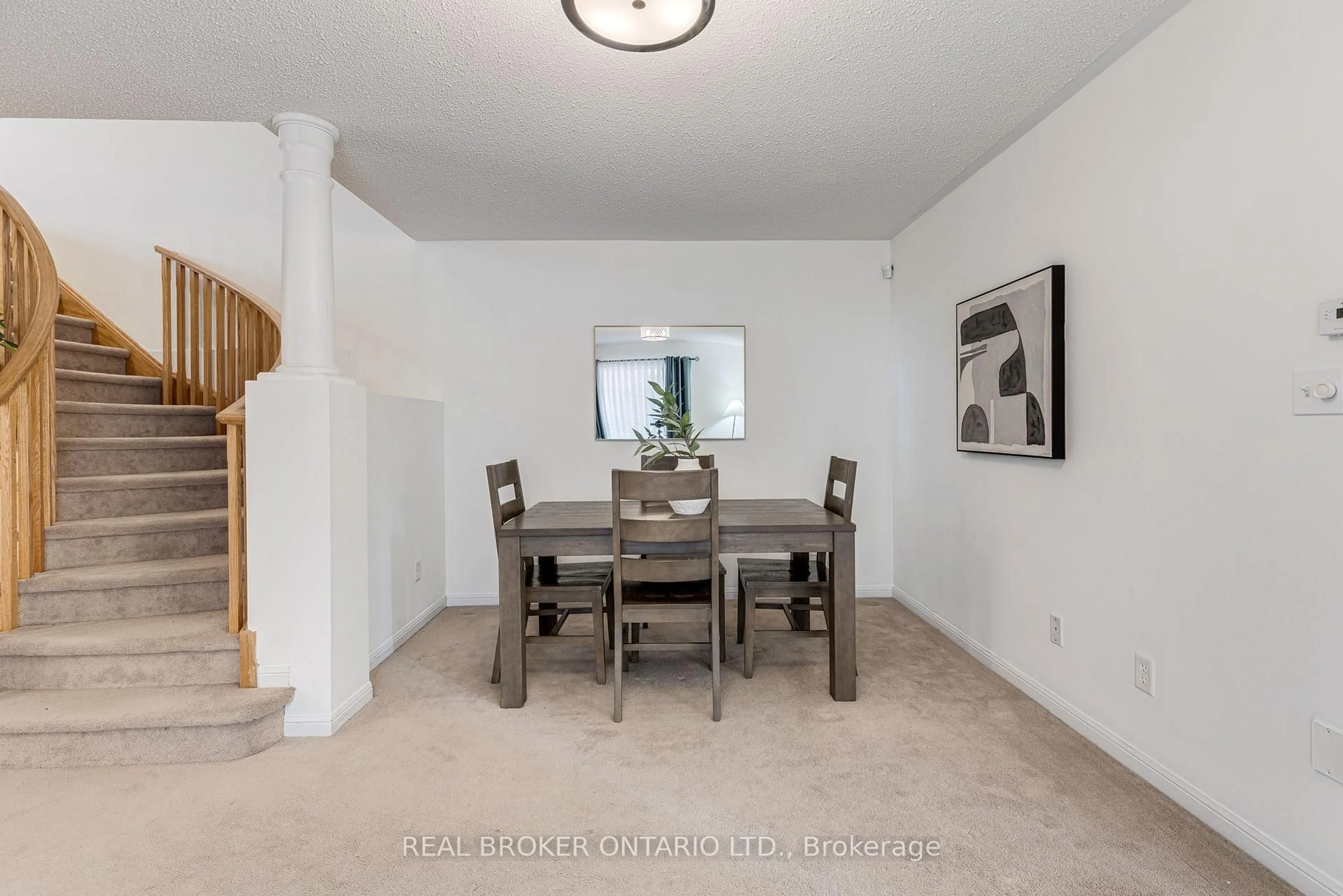 Dining room, unknown for 19 Coachlight Cres, Brampton Ontario L6P 2Y6