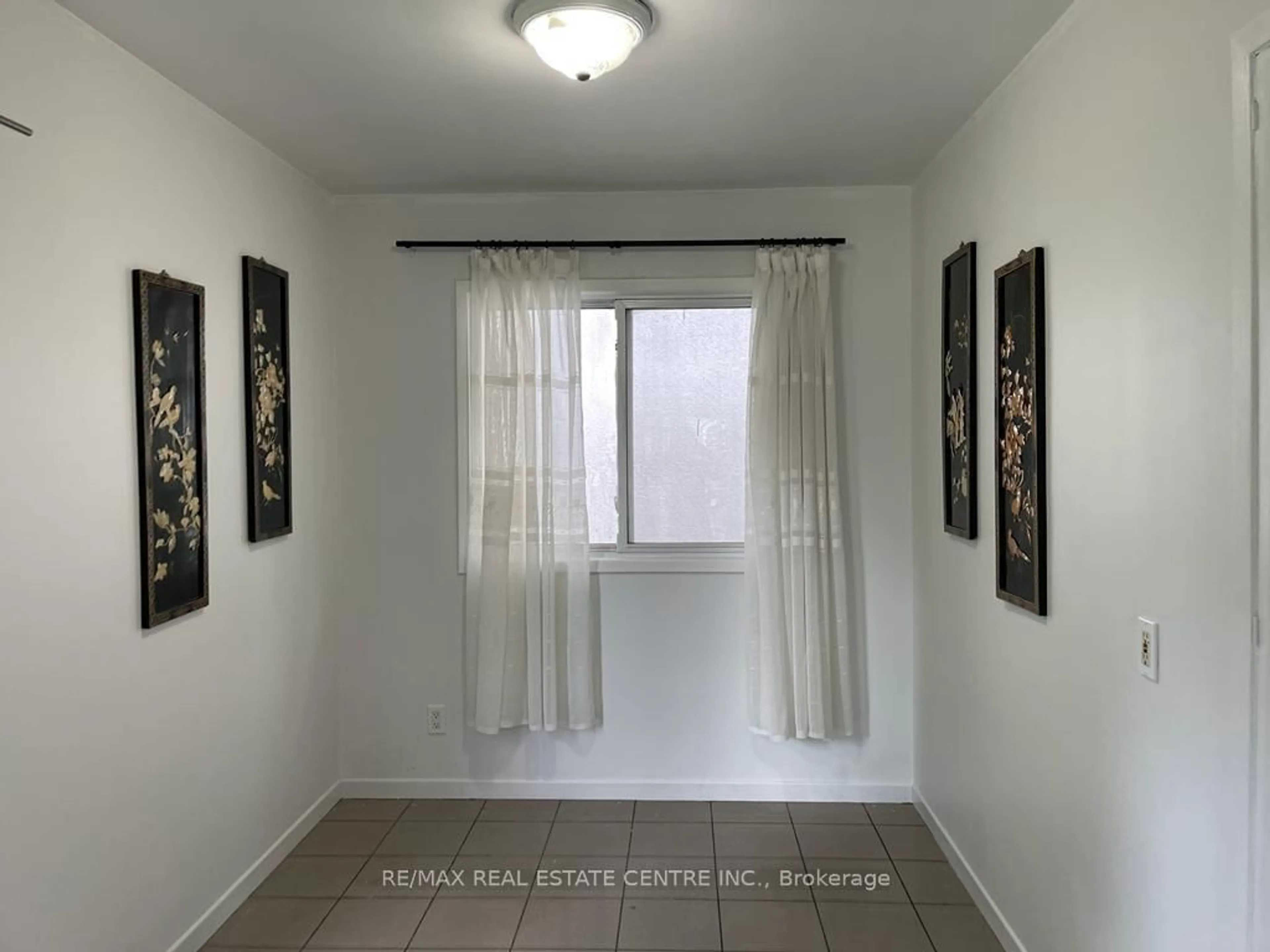 A pic of a room for 3274 Mississauga Rd, Mississauga Ontario L5L 1J4