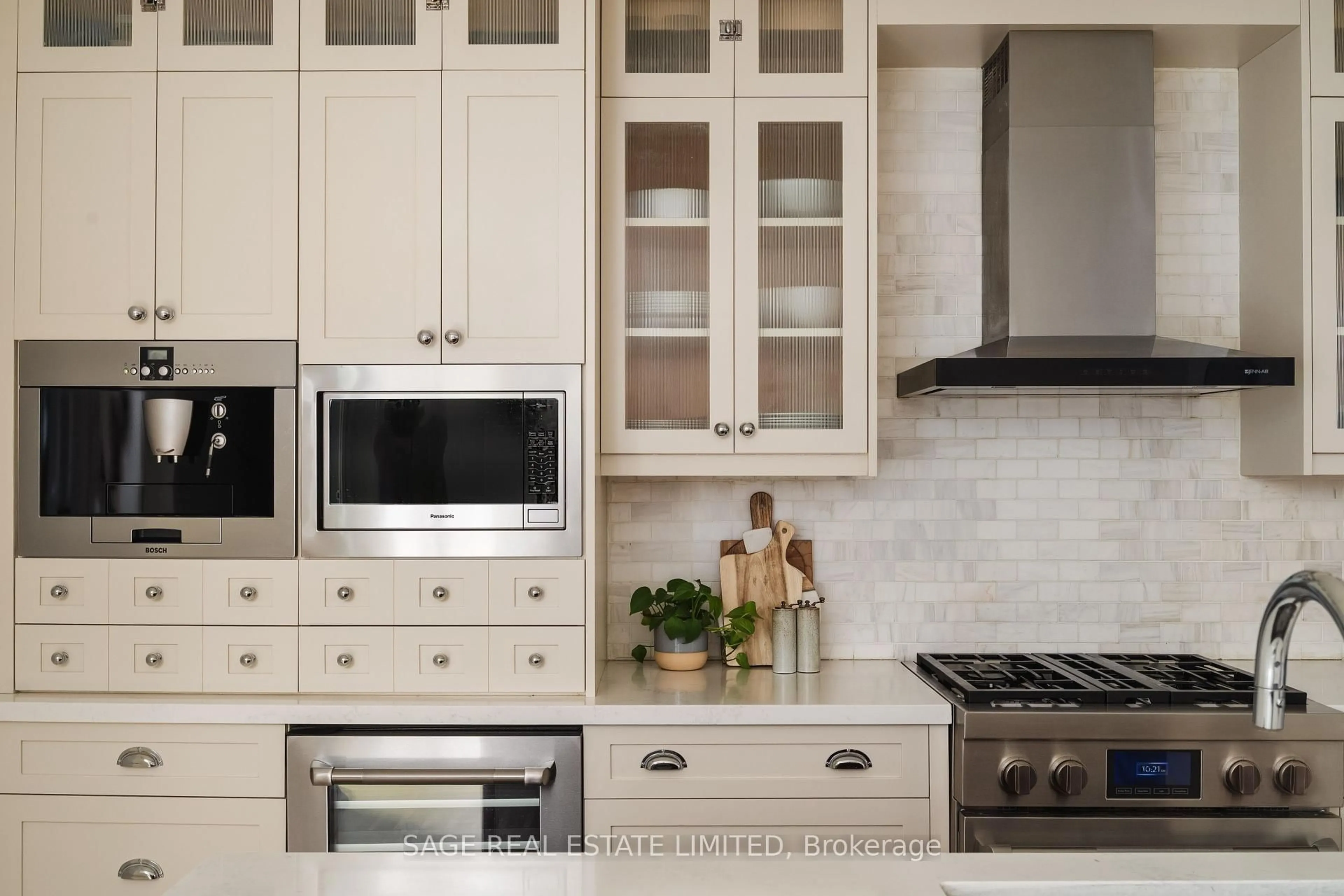 Contemporary kitchen, ceramic/tile floor for 27 Grafton Ave, Toronto Ontario M6R 1C3