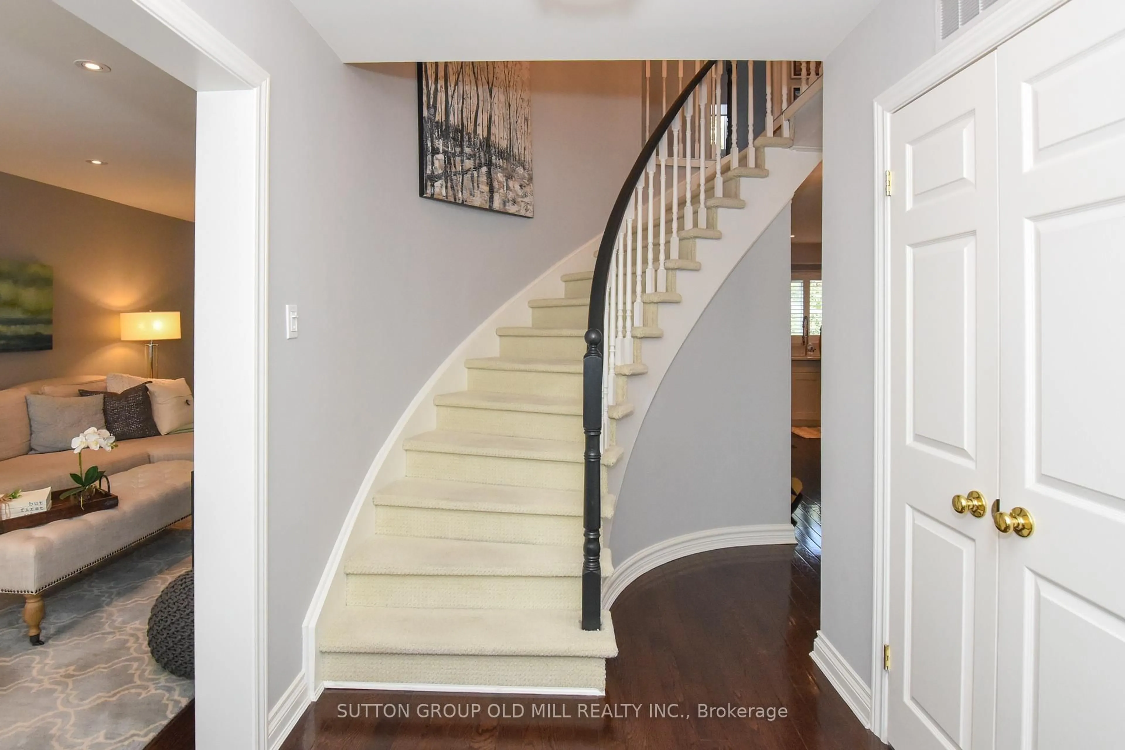 Indoor entryway for 4635 Regents Terr #59, Mississauga Ontario L5R 1X5