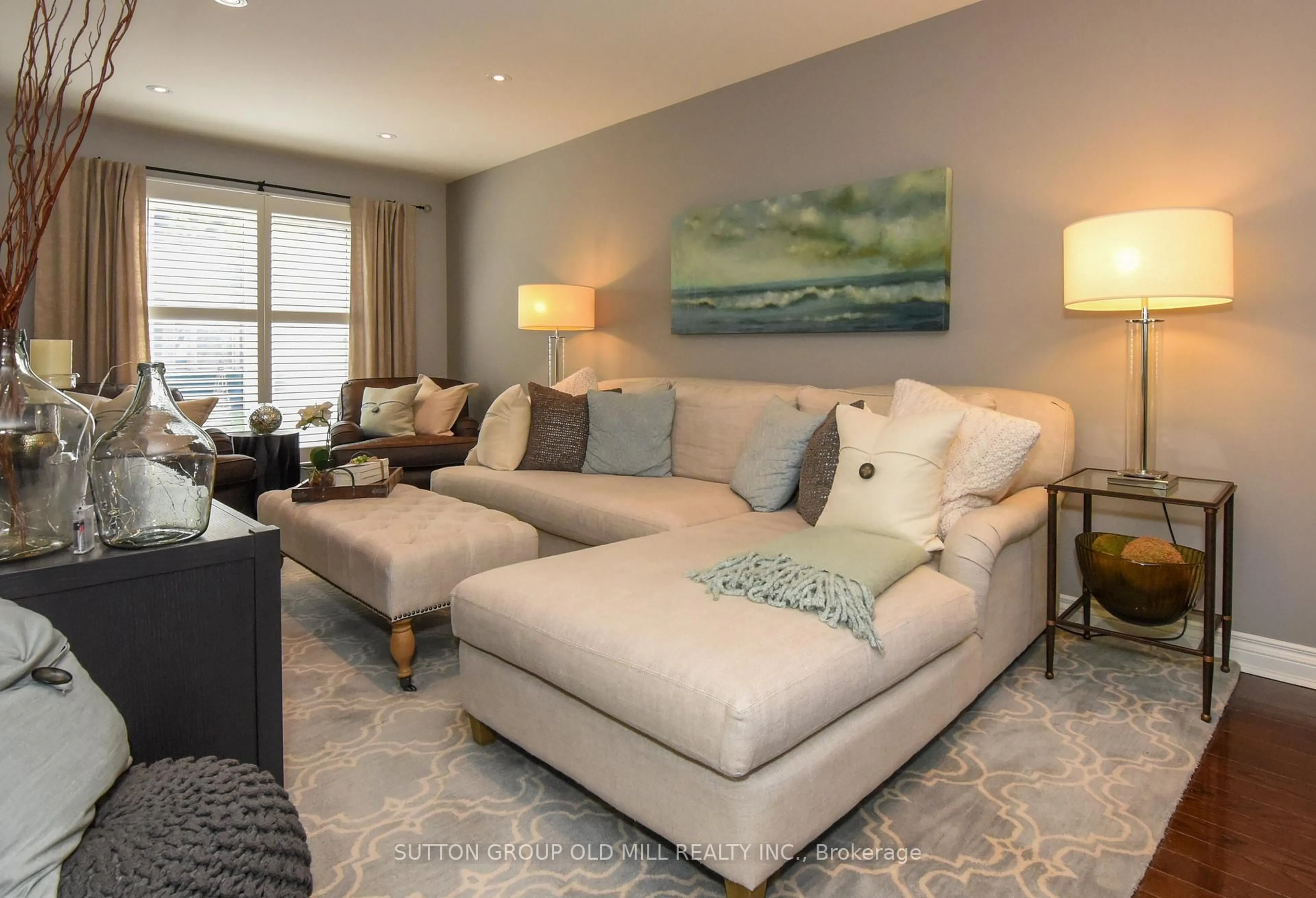 Living room with furniture, unknown for 4635 Regents Terr #59, Mississauga Ontario L5R 1X5