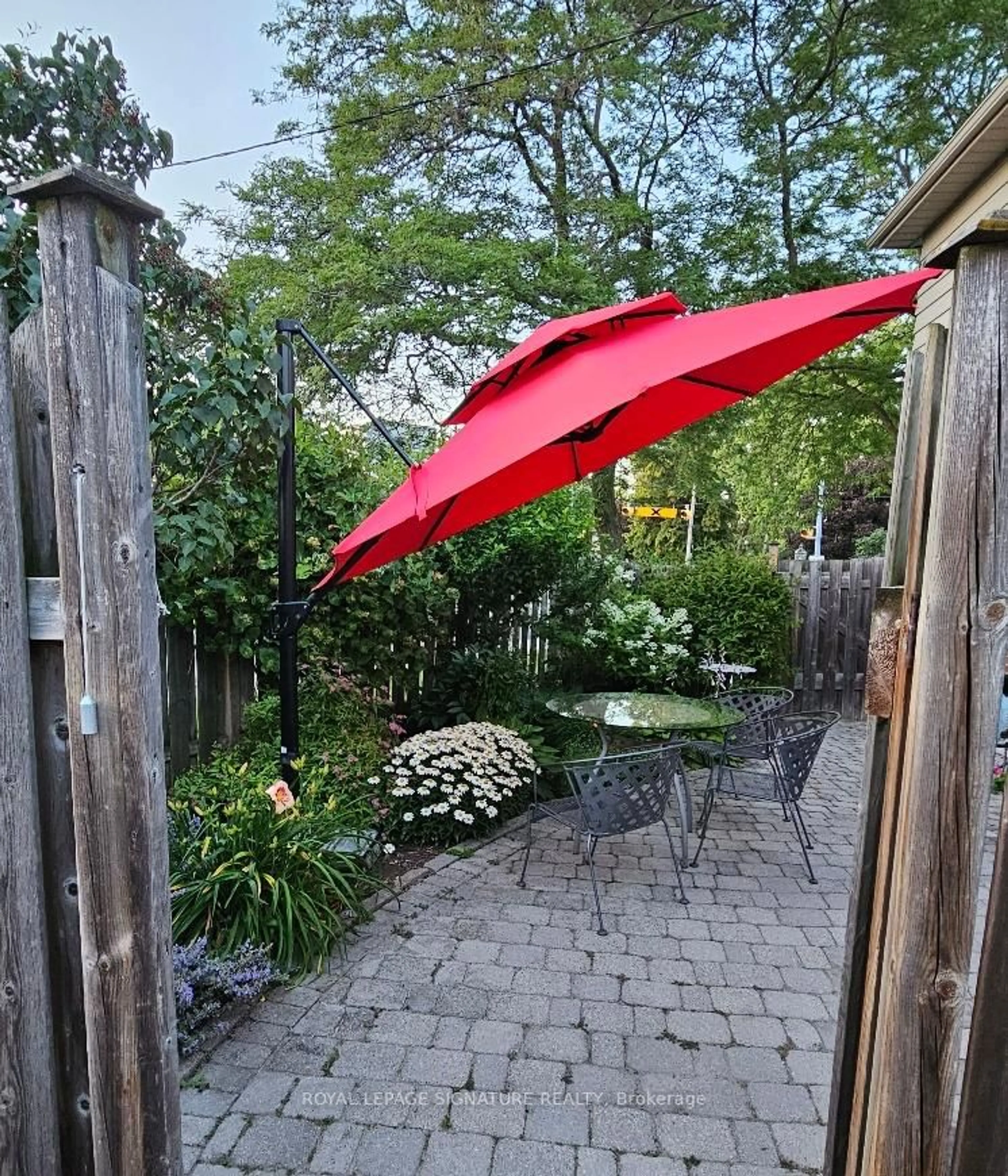 Patio, street for 42 Alexander St, Toronto Ontario M8V 2K8