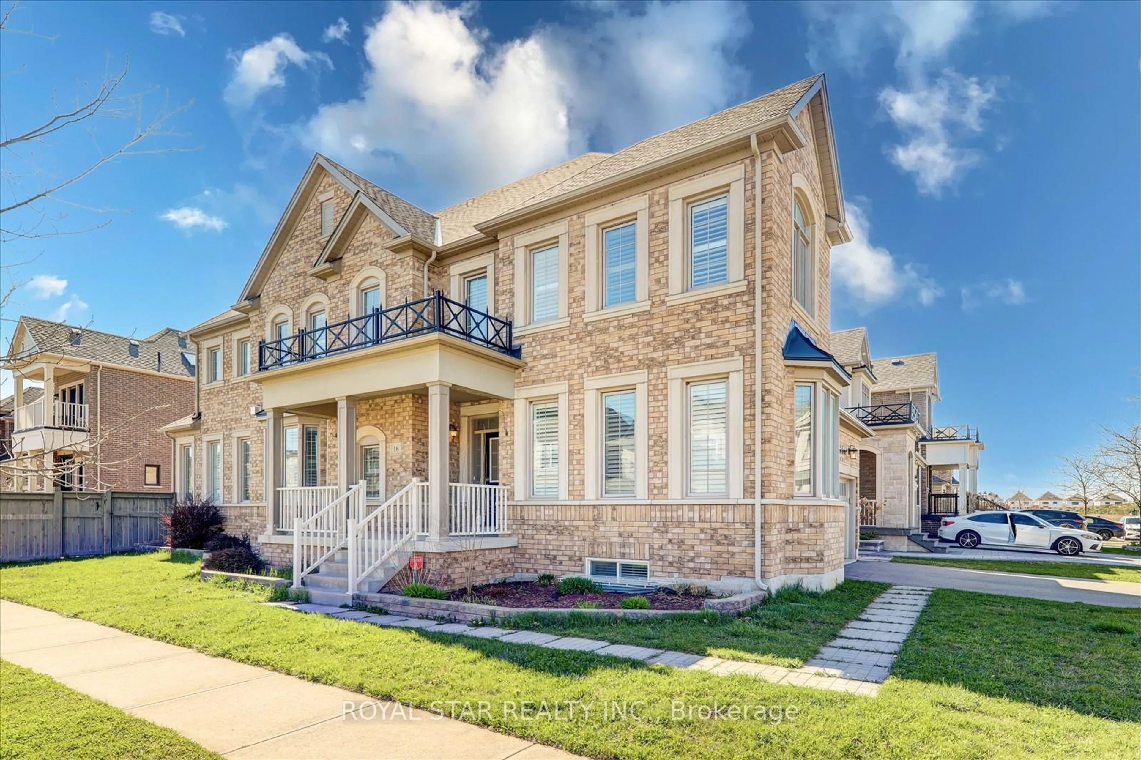 Home with brick exterior material, street for 16 Vetch St, Brampton Ontario L6Y 6C2