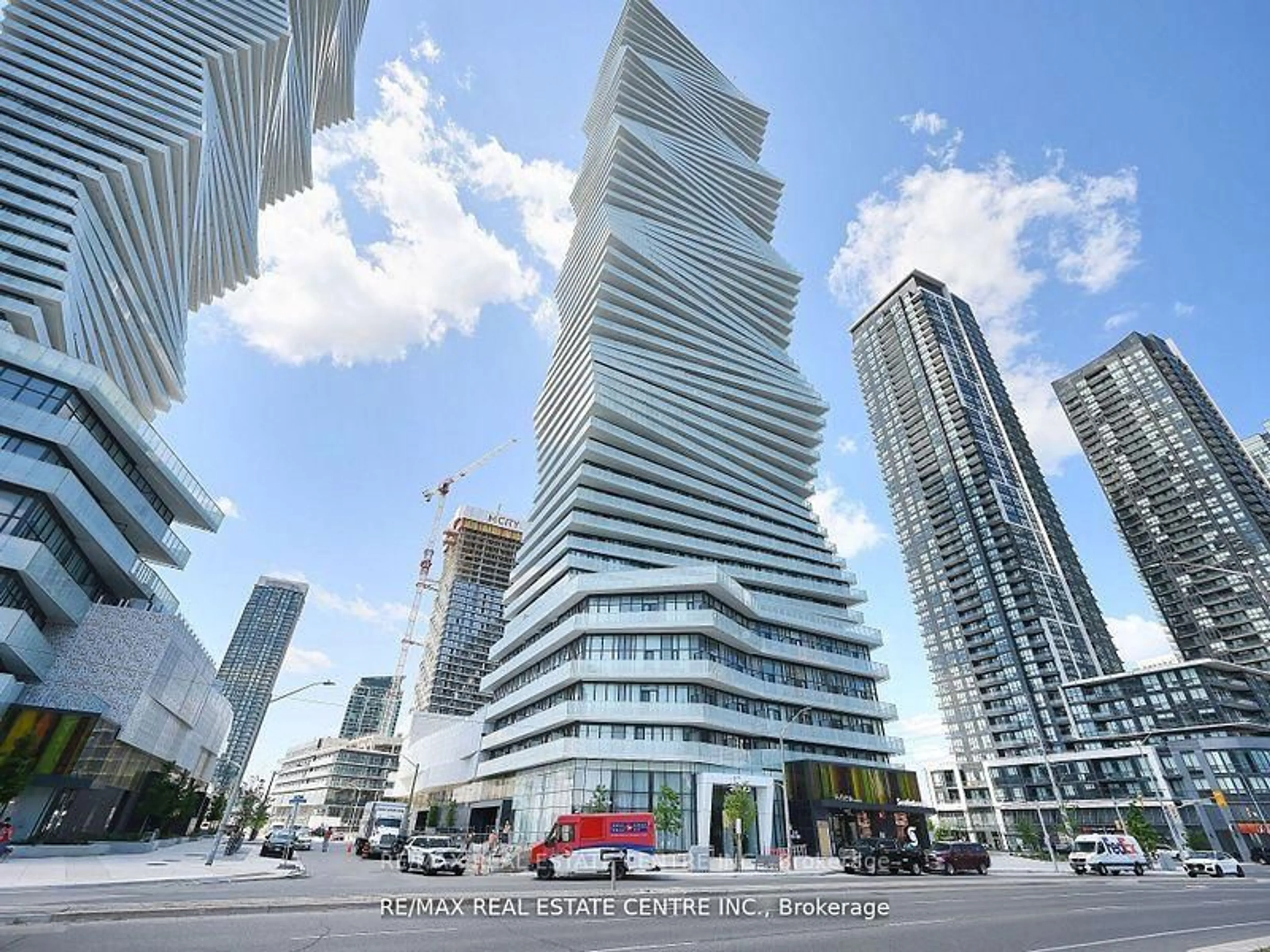 Unknown for 3900 Confederation Pkwy #302, Mississauga Ontario L5B 0M3