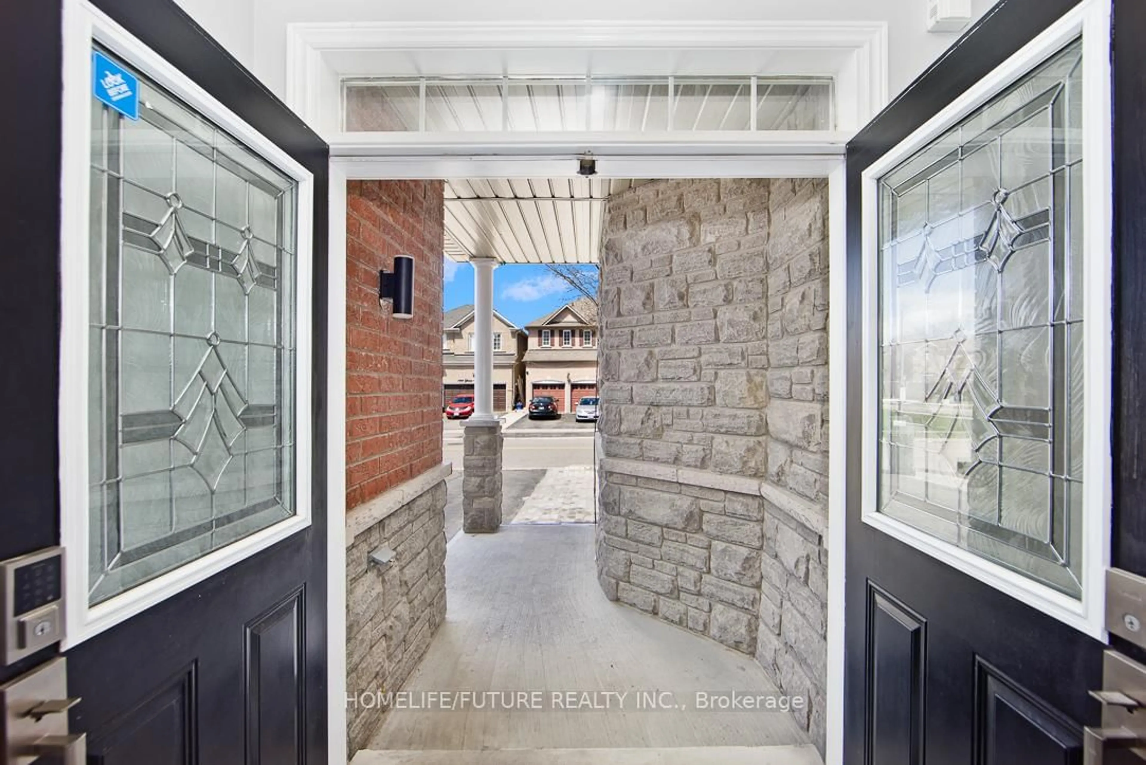 Indoor entryway for 65 GAME CREEK Cres, Brampton Ontario L7A 0J3