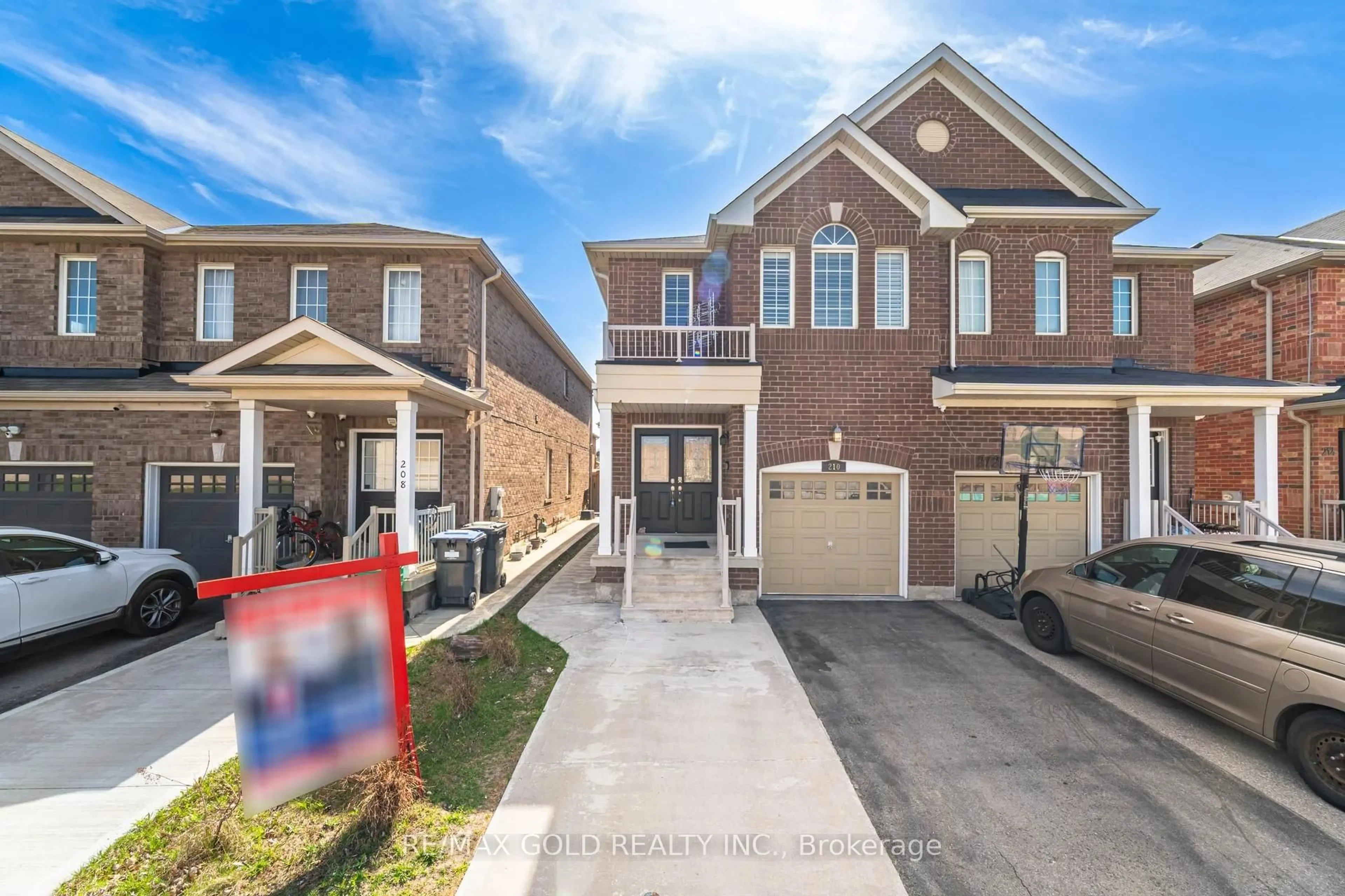 Home with brick exterior material, street for 210 Brussels Ave, Brampton Ontario L6Z 0B6