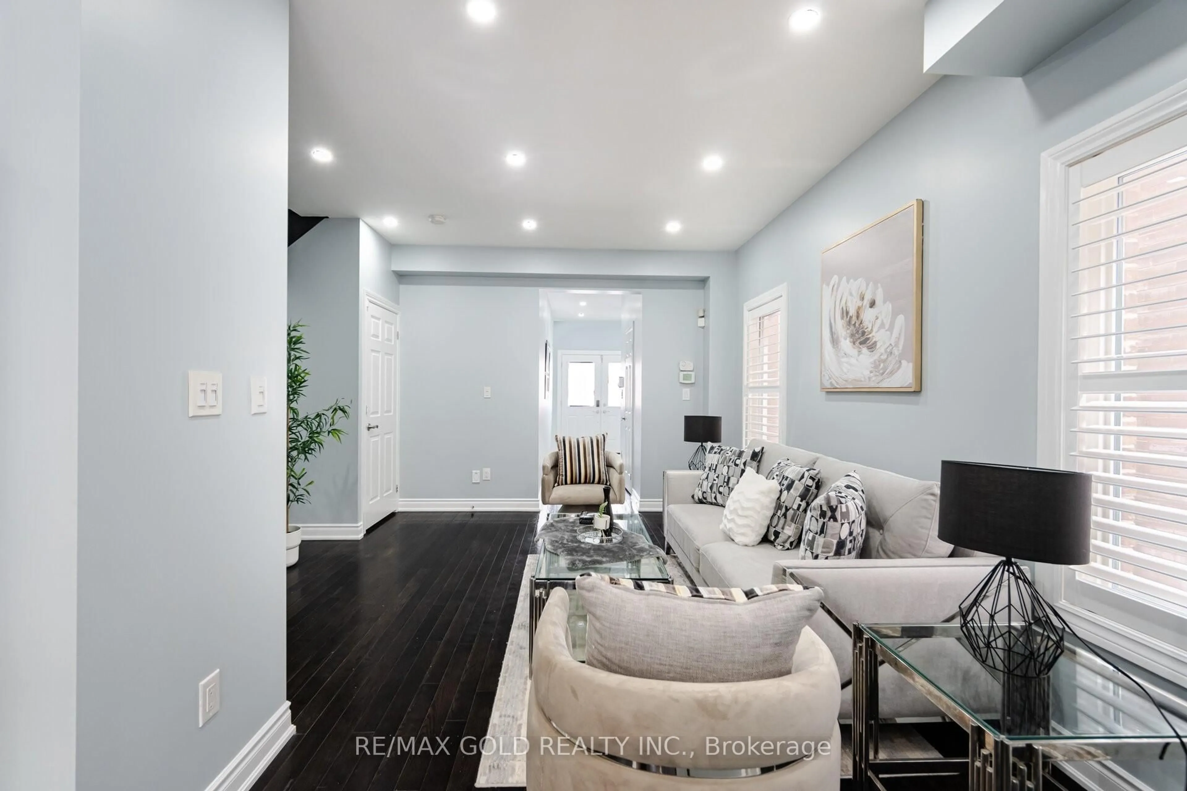 Living room with furniture, unknown for 210 Brussels Ave, Brampton Ontario L6Z 0B6