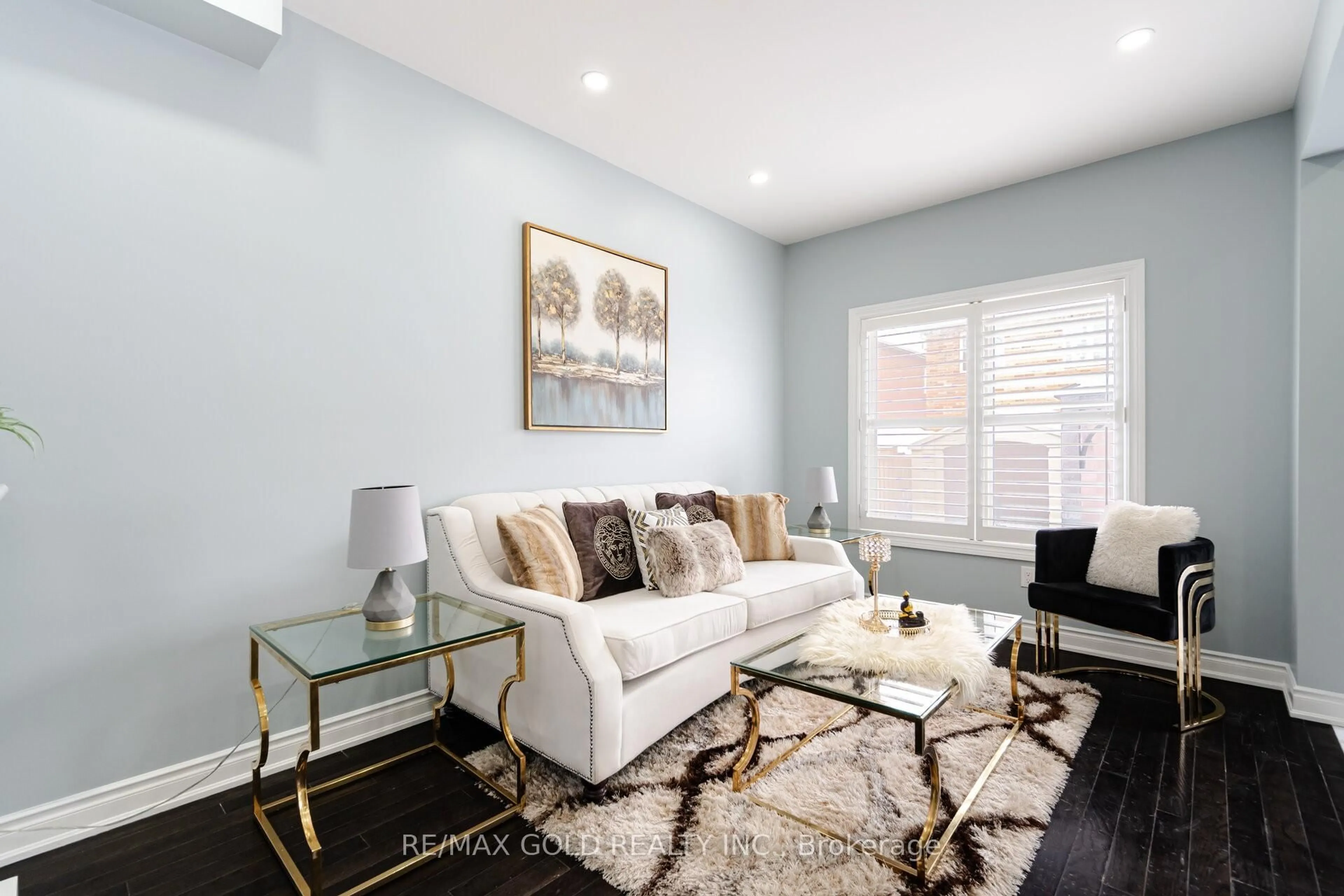 Living room with furniture, unknown for 210 Brussels Ave, Brampton Ontario L6Z 0B6