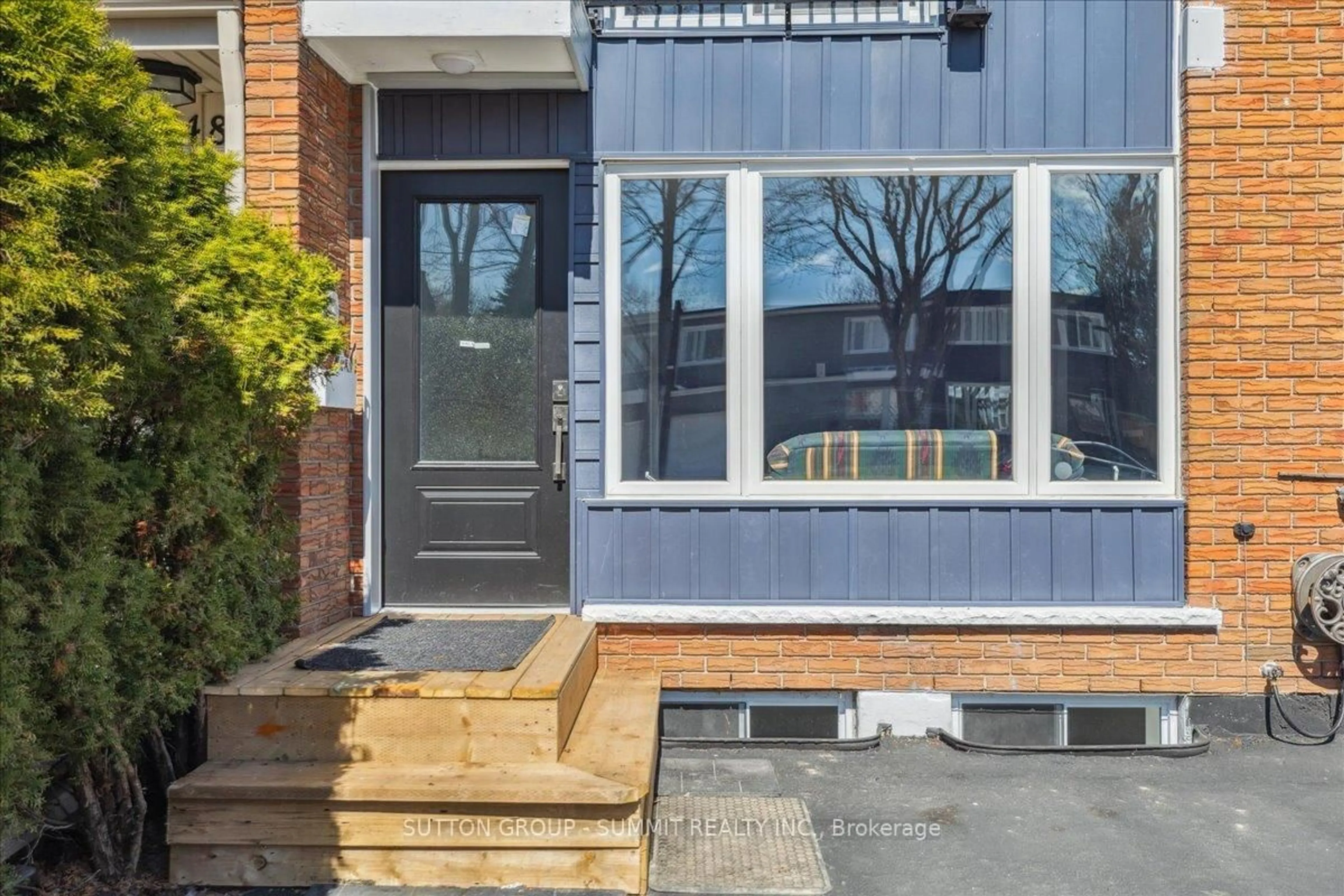 Home with brick exterior material, street for 2446 Maryvale Crt, Burlington Ontario L7P 2P2