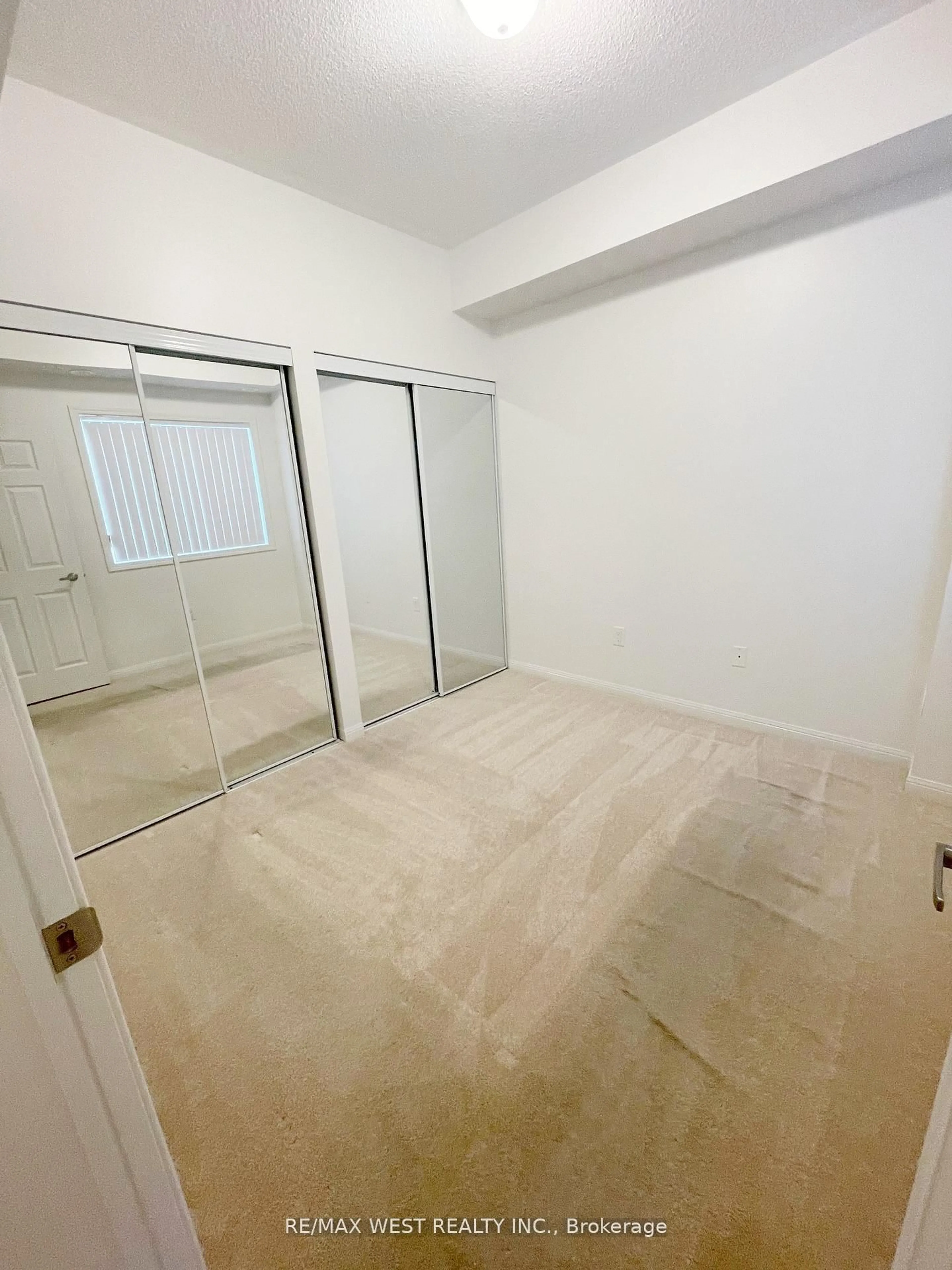 A pic of a room for 250 Sunny Meadow Blvd #302, Brampton Ontario L6R 3Y6