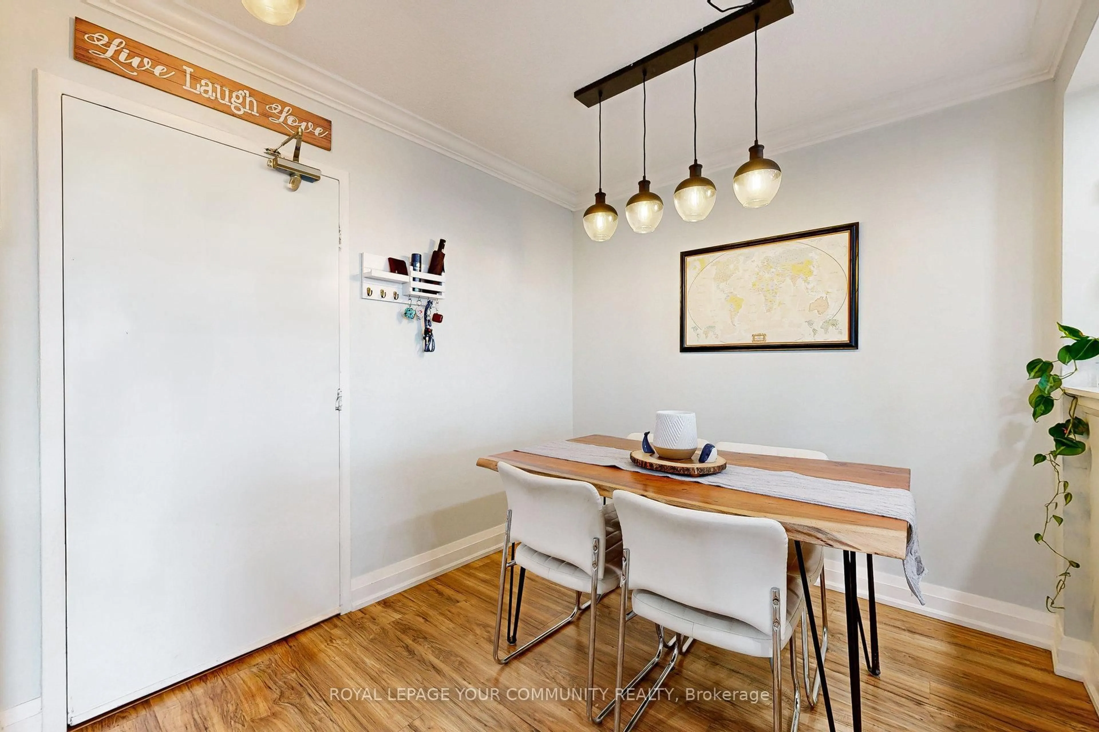 Dining room, wood/laminate floor for 966 Inverhouse Dr #702, Mississauga Ontario L5J 4B6