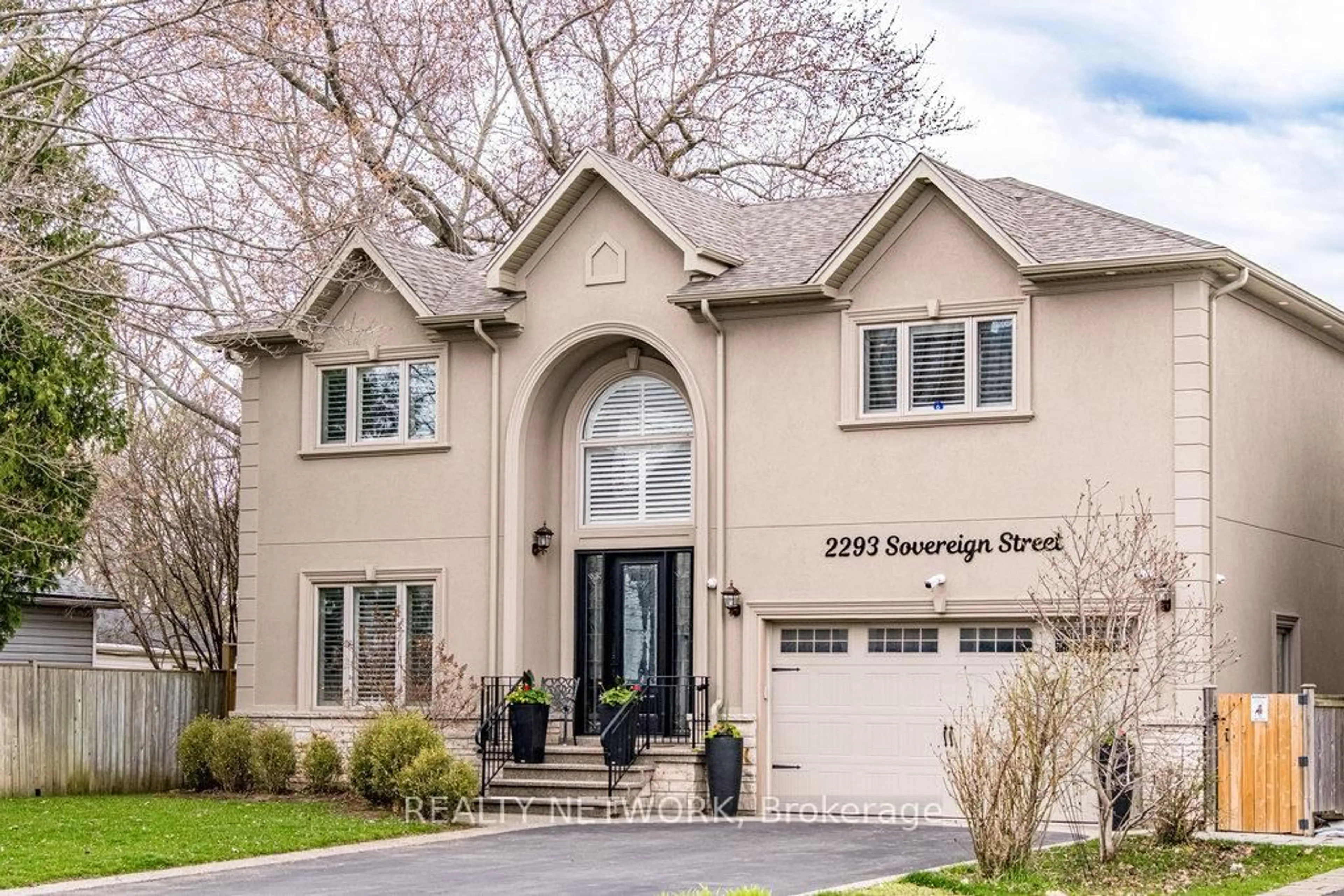 Home with brick exterior material, street for 2293 Sovereign St, Oakville Ontario L6L 1L5