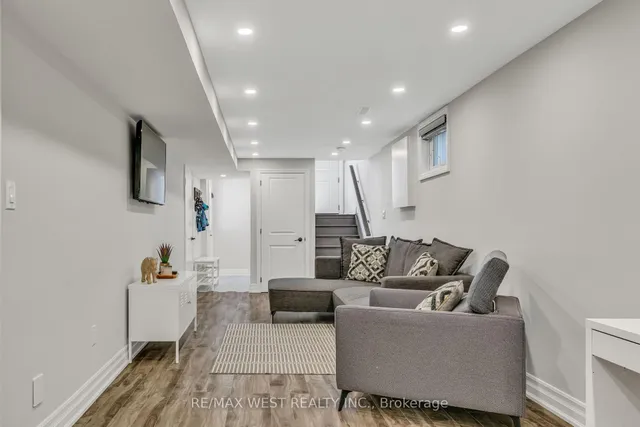 Additional property image - 2229 Promenade Crt