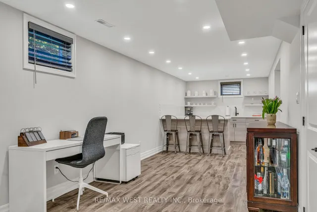 Additional property image - 2229 Promenade Crt