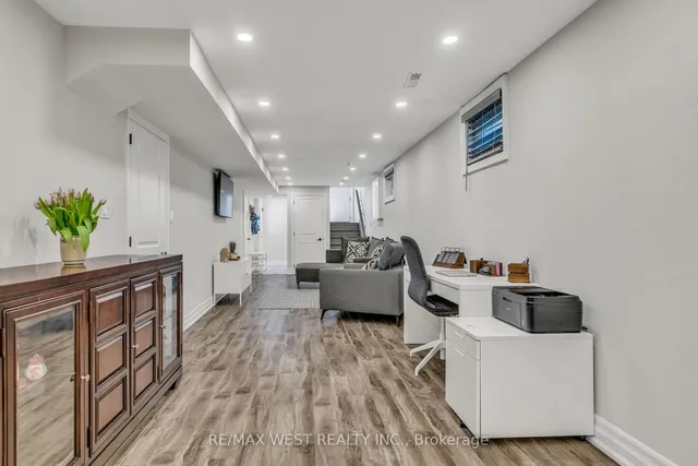 Additional property image - 2229 Promenade Crt