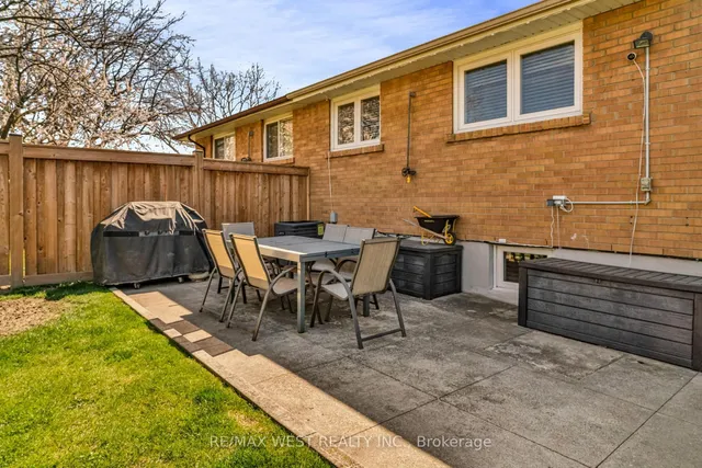 Additional property image - 2229 Promenade Crt