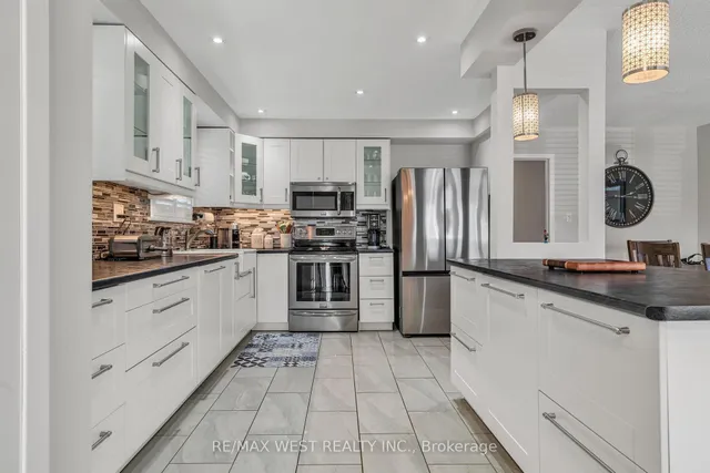 Additional property image - 2229 Promenade Crt