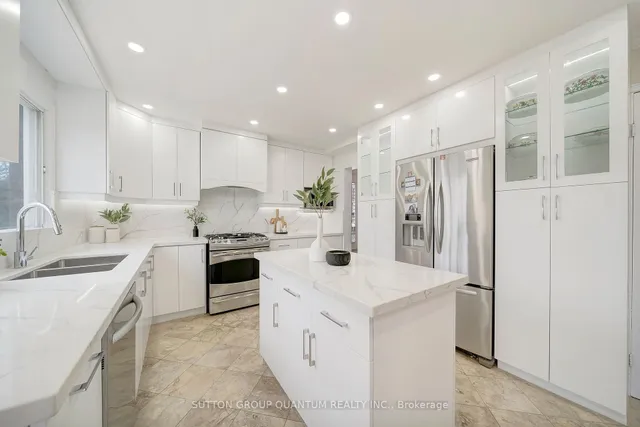 Additional property image - 5215 Micmac Cres