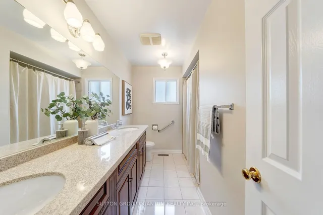 Additional property image - 5215 Micmac Cres