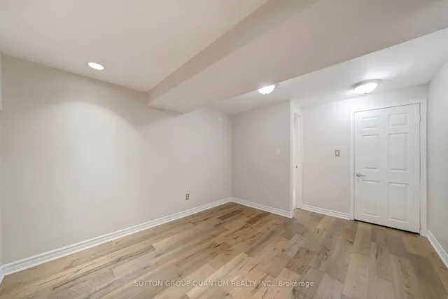 Additional property image - 5215 Micmac Cres