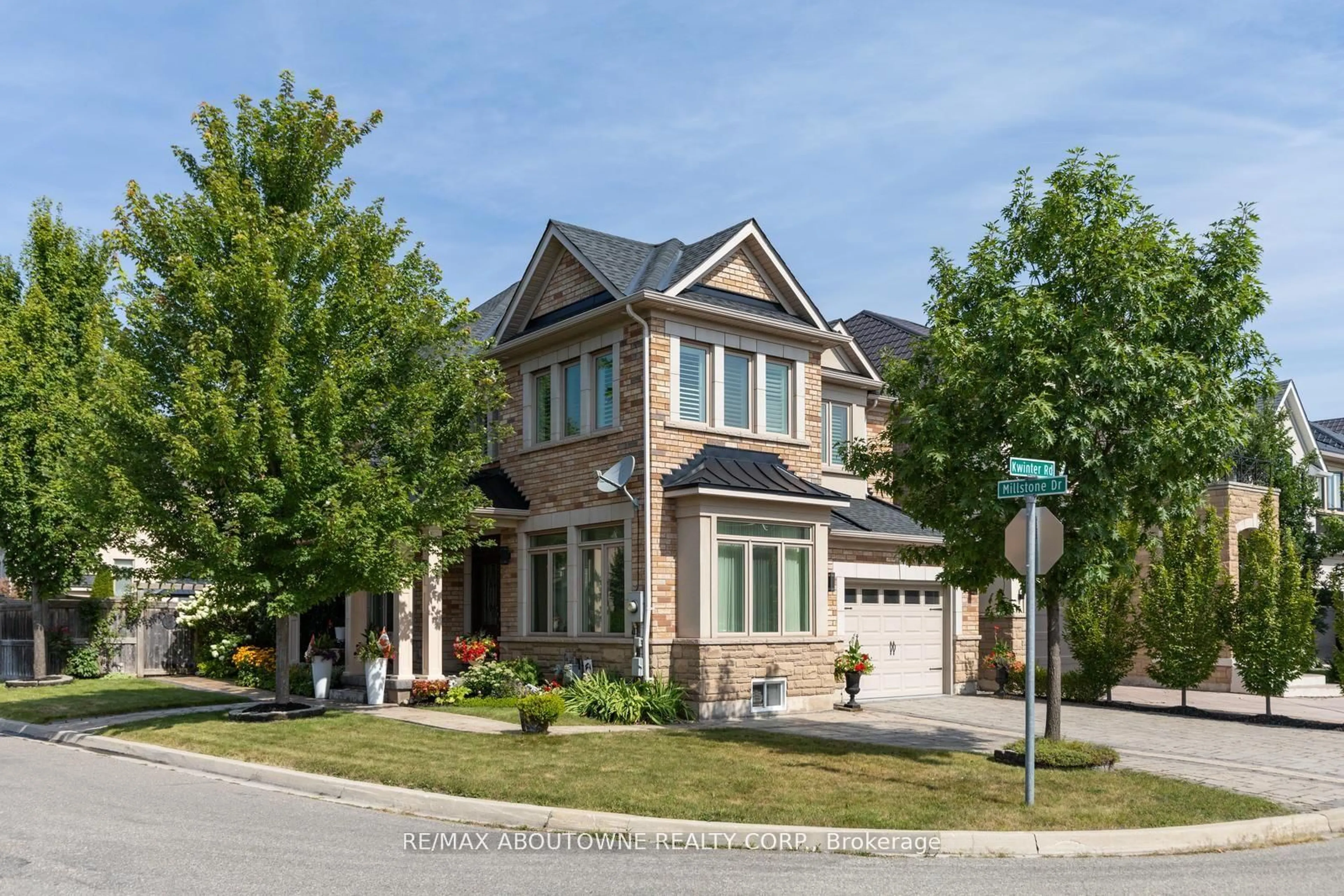 Home with brick exterior material, street for 2401 Millstone Dr, Oakville Ontario L6M 0K6