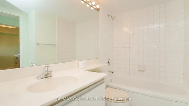 Additional property image - 12 Laurelcrest St Unit 1209