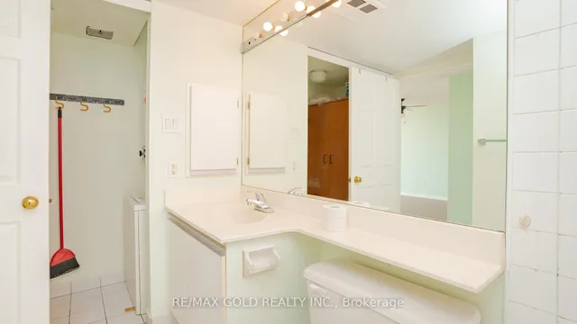 Additional property image - 12 Laurelcrest St Unit 1209