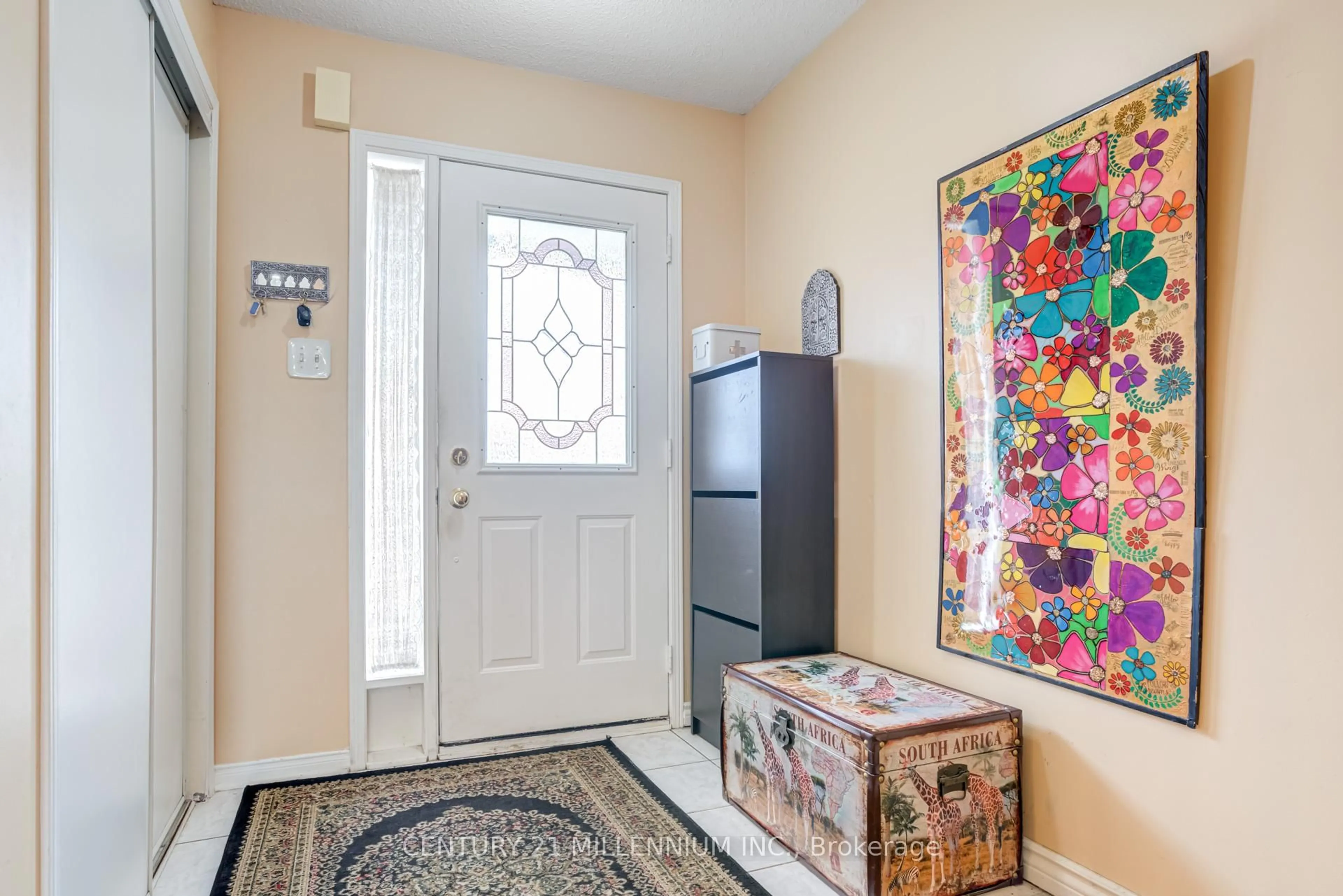 Indoor entryway for 200 Cresthaven Rd #2, Brampton Ontario L7A 1G5