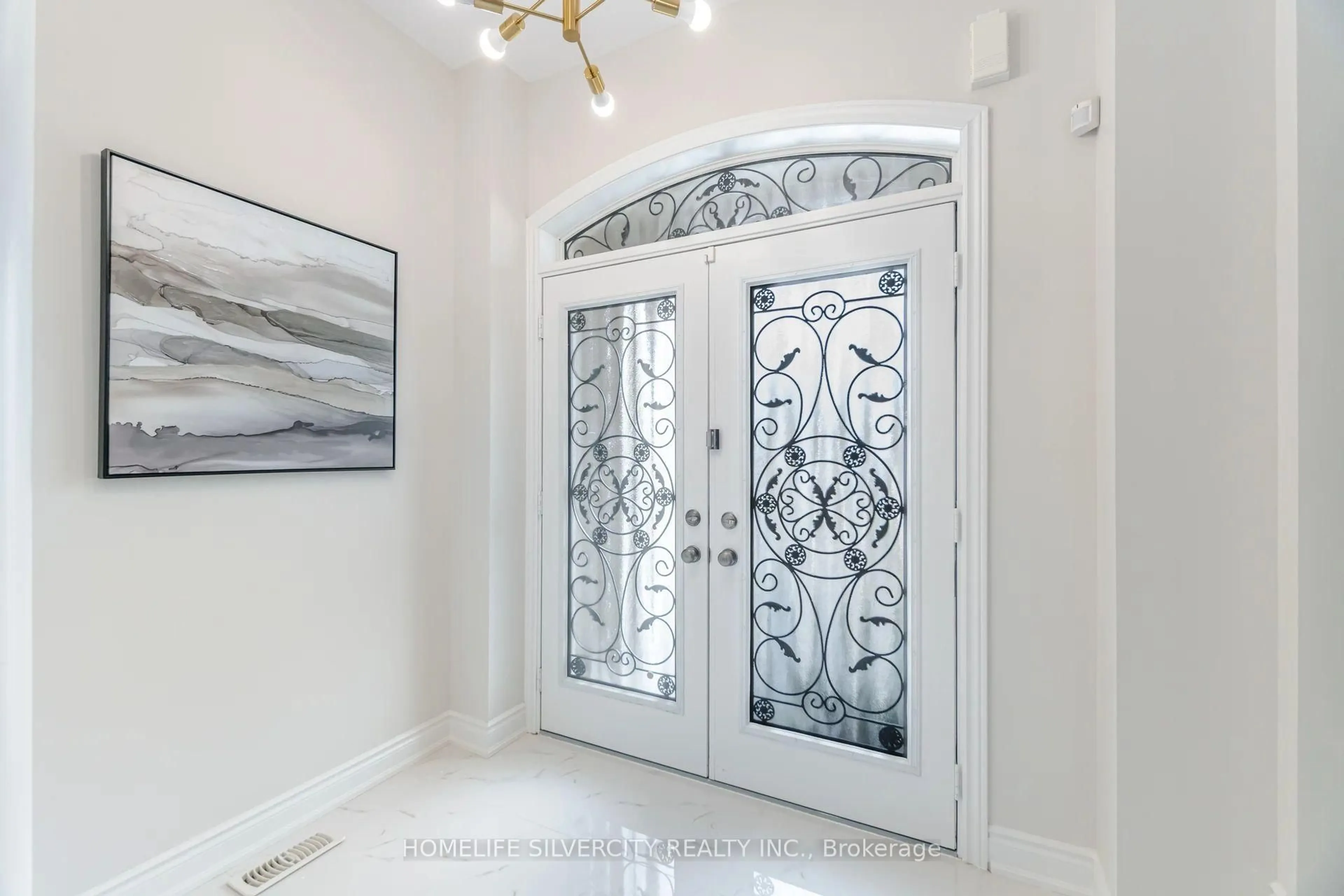 Indoor entryway for 80 Scotchmere Cres, Brampton Ontario L6P 3A6