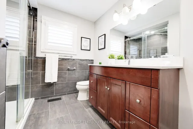 Additional property image - 4242 Petersburg Cres