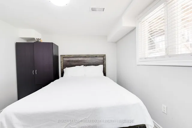 Additional property image - 4242 Petersburg Cres