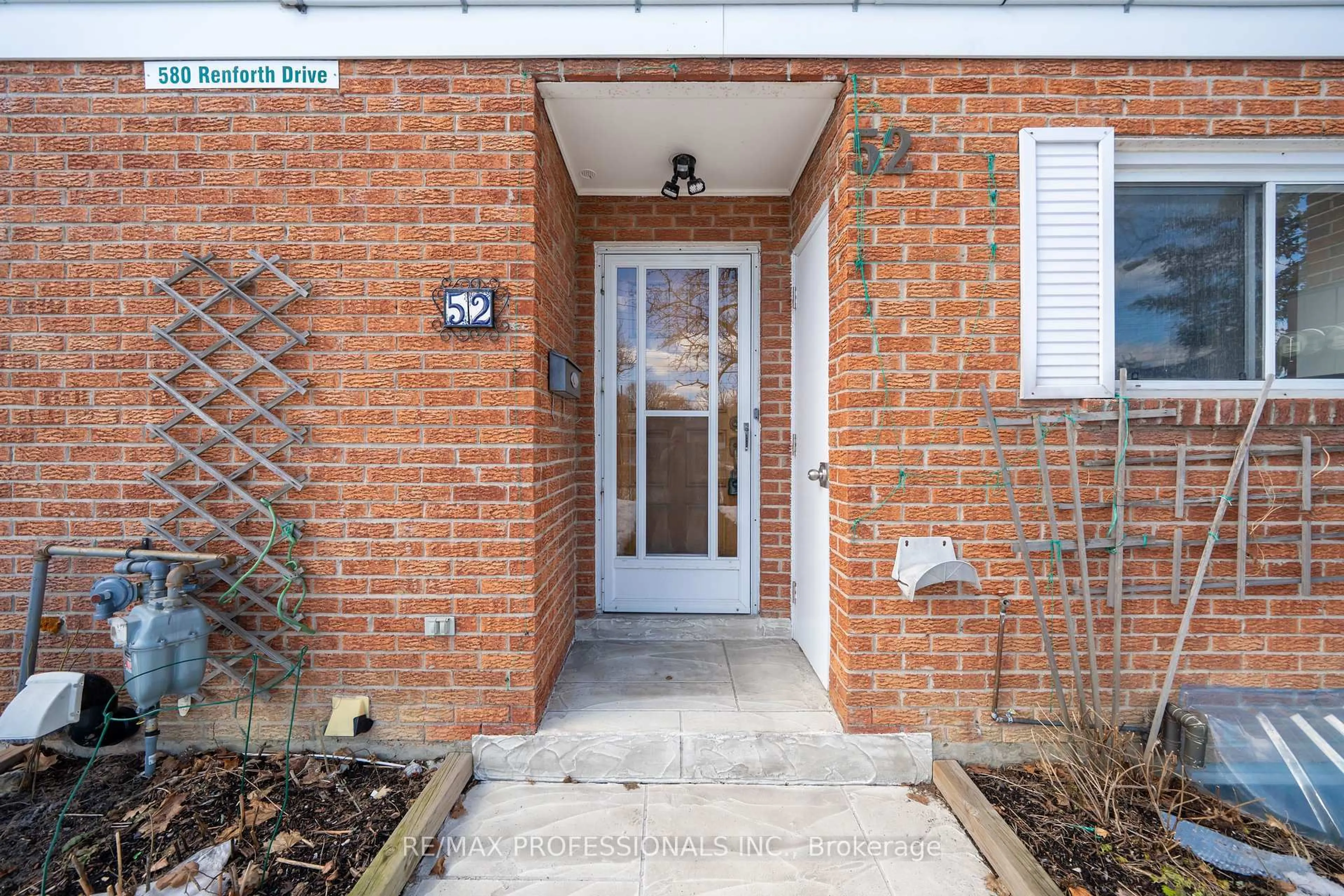 Unknown for 580 Renforth Dr #52, Toronto Ontario M9C 2N5