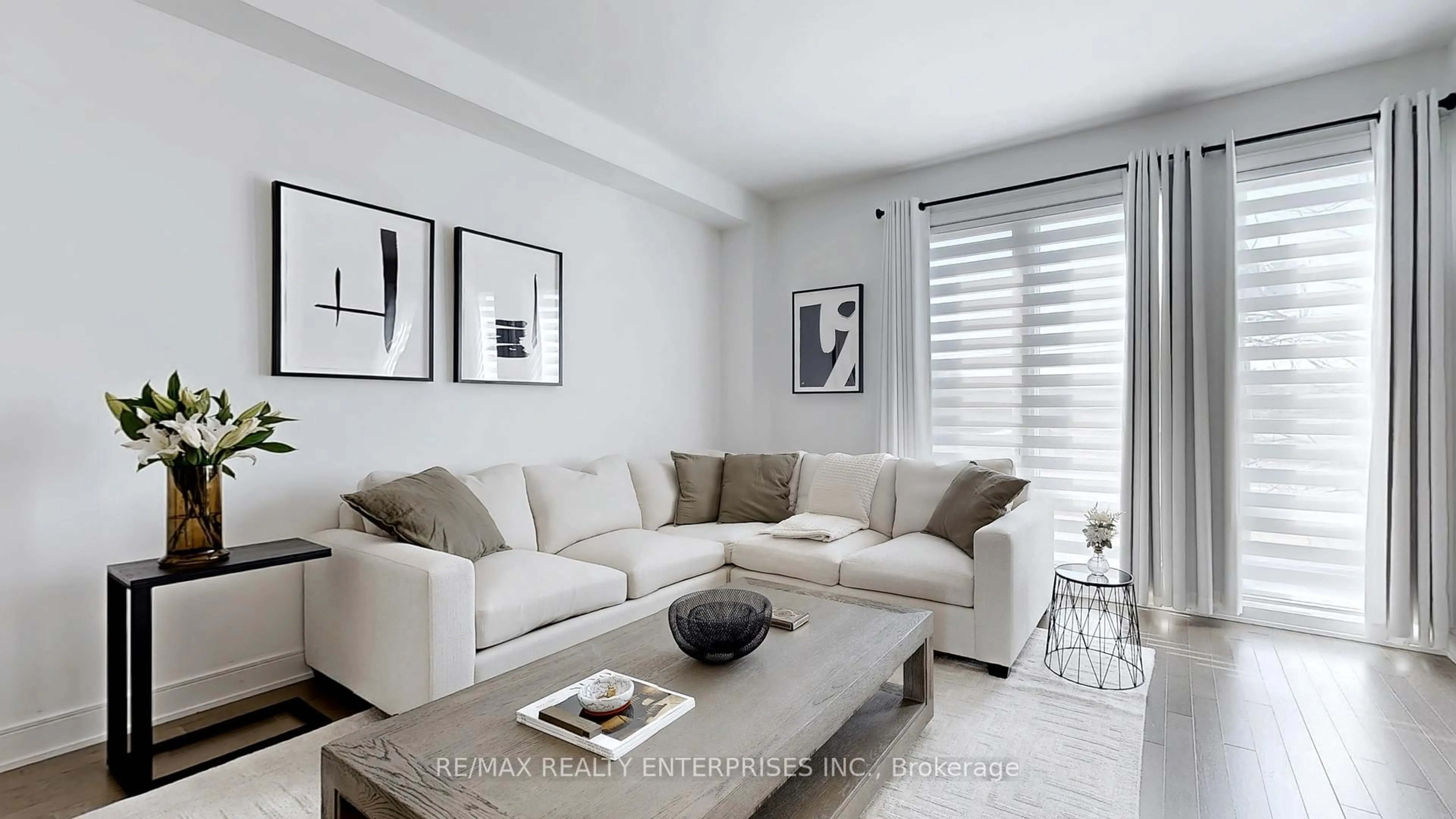 Living room with furniture, unknown for 2497 Littlefield Cres, Oakville Ontario L6M 5L9