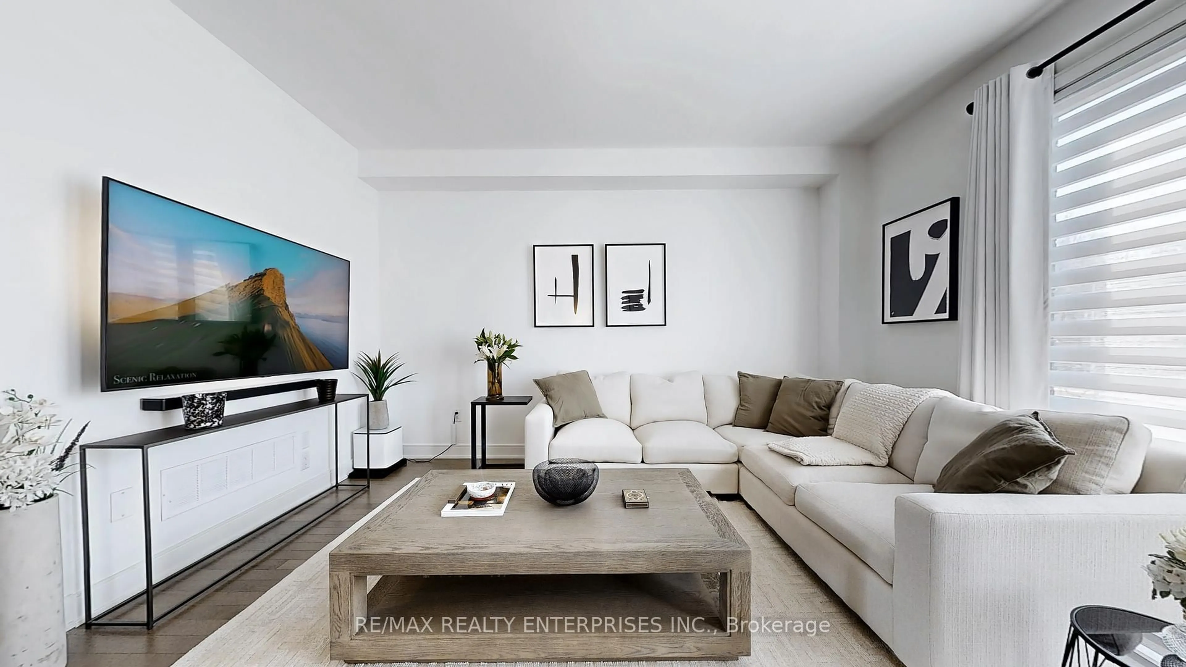 Living room with furniture, unknown for 2497 Littlefield Cres, Oakville Ontario L6M 5L9